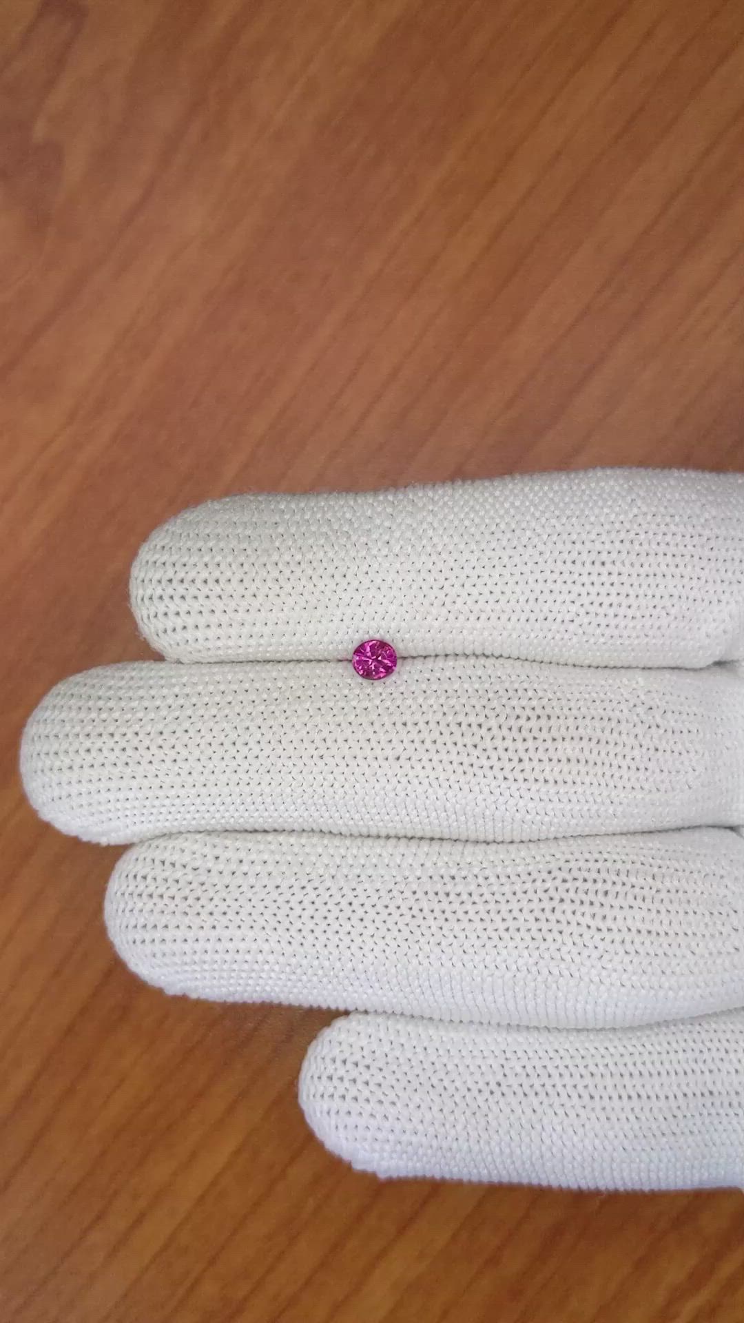 0.33 Ct. Reddish Pink Sapphire from Ceylon (Sri Lanka) Size Video