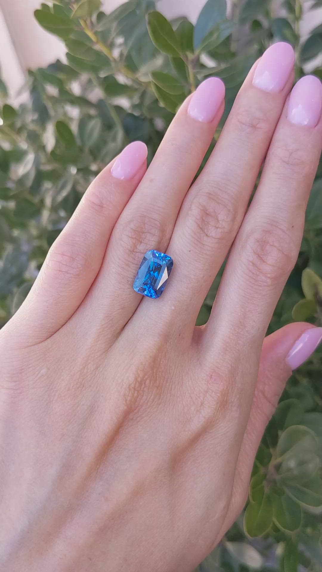 7.09 Ct. Blue Sapphire from Ceylon (Sri Lanka) Size Video