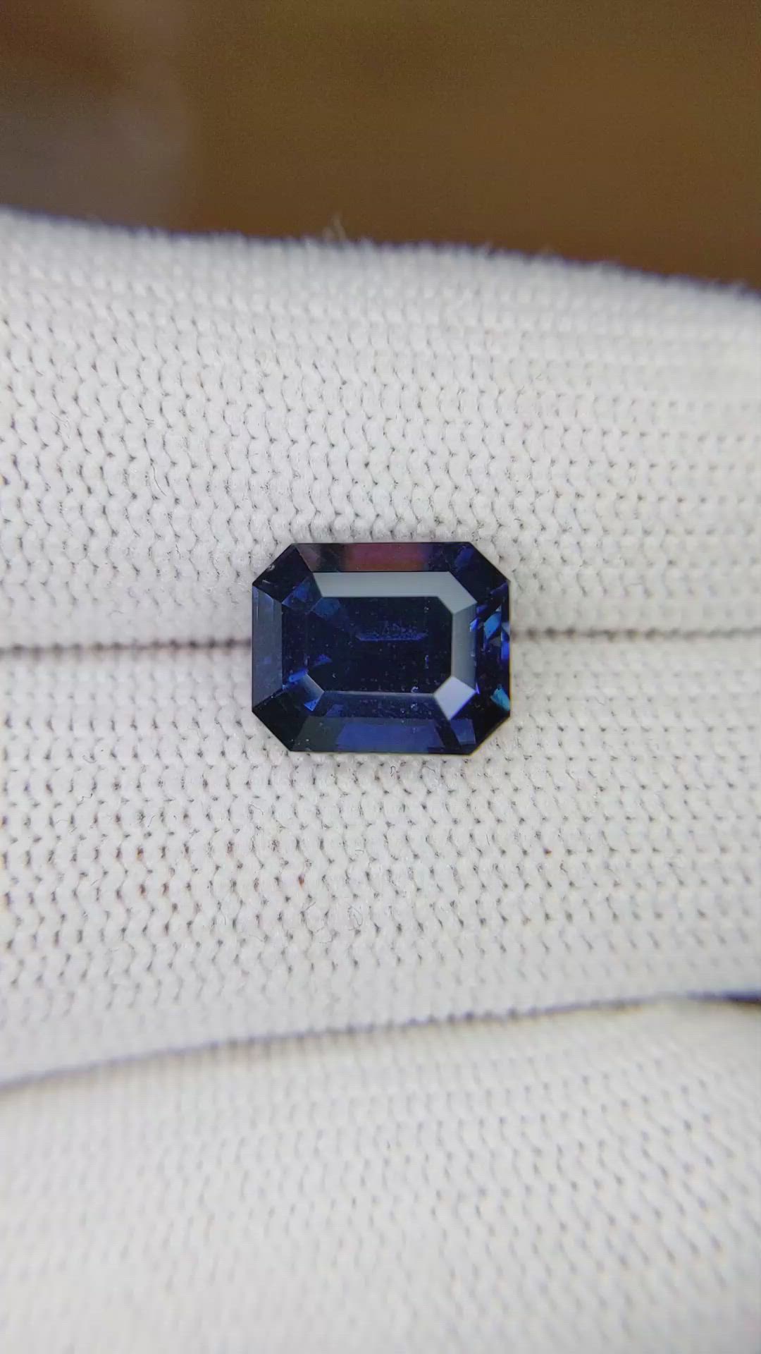 4.21 Ct. Blue Sapphire from Madagascar Size Video