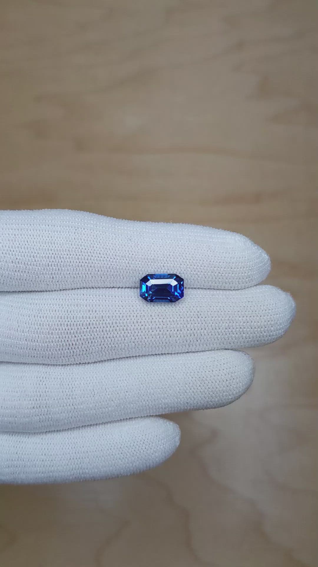 4.29 Ct. Blue Sapphire from Ceylon (Sri Lanka) Size Video