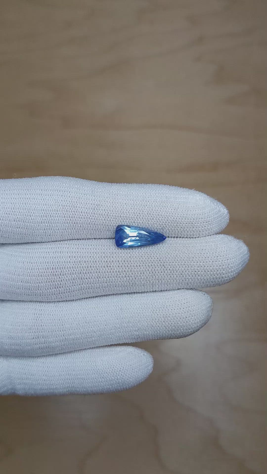 3.46 Ct. Blue Sapphire from Ceylon (Sri Lanka) Size Video