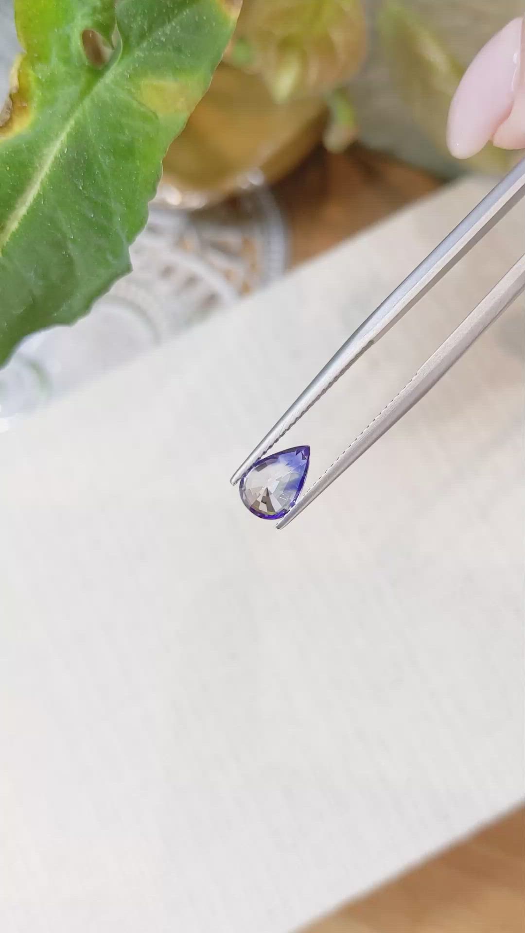 1.84 Ct. Bi Color Sapphire from Ceylon (Sri Lanka) Size Video