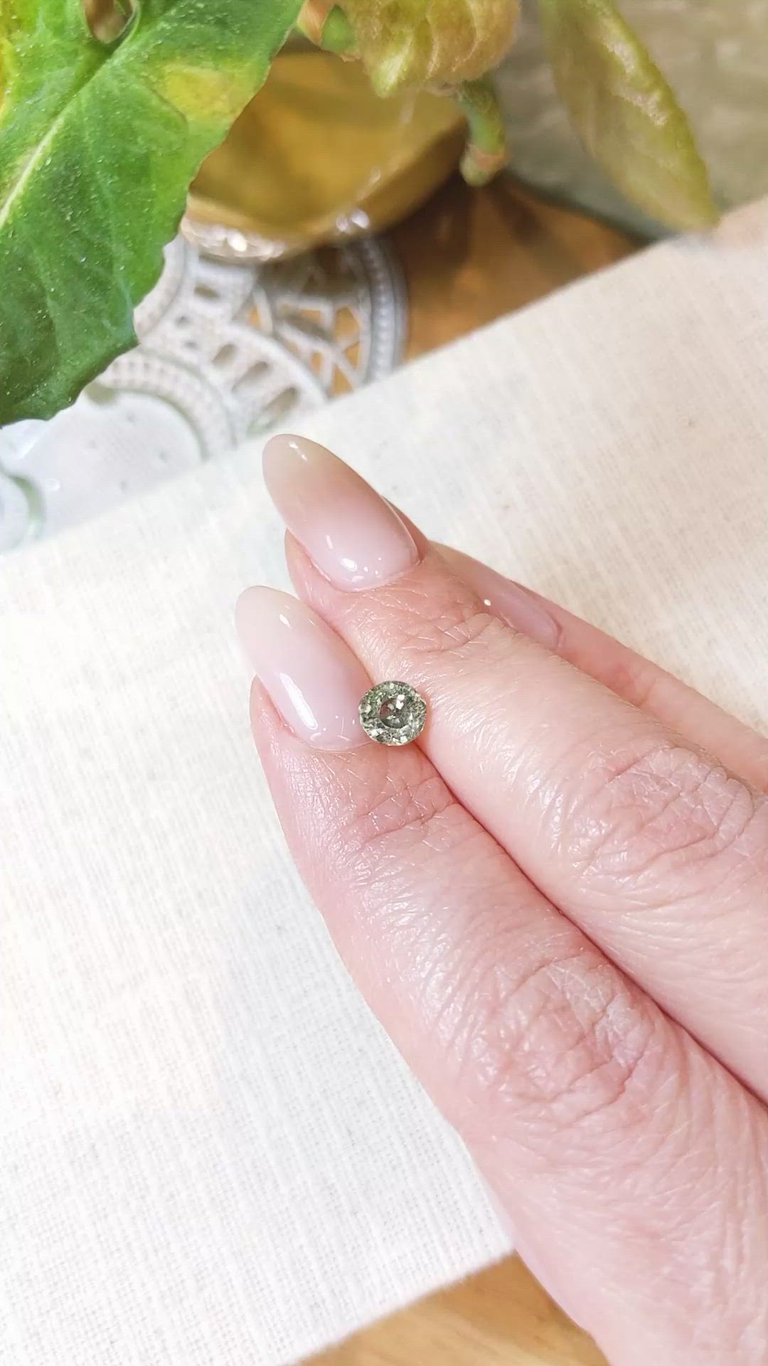 1.25 Ct. Green Sapphire from Ceylon (Sri Lanka) Size Video