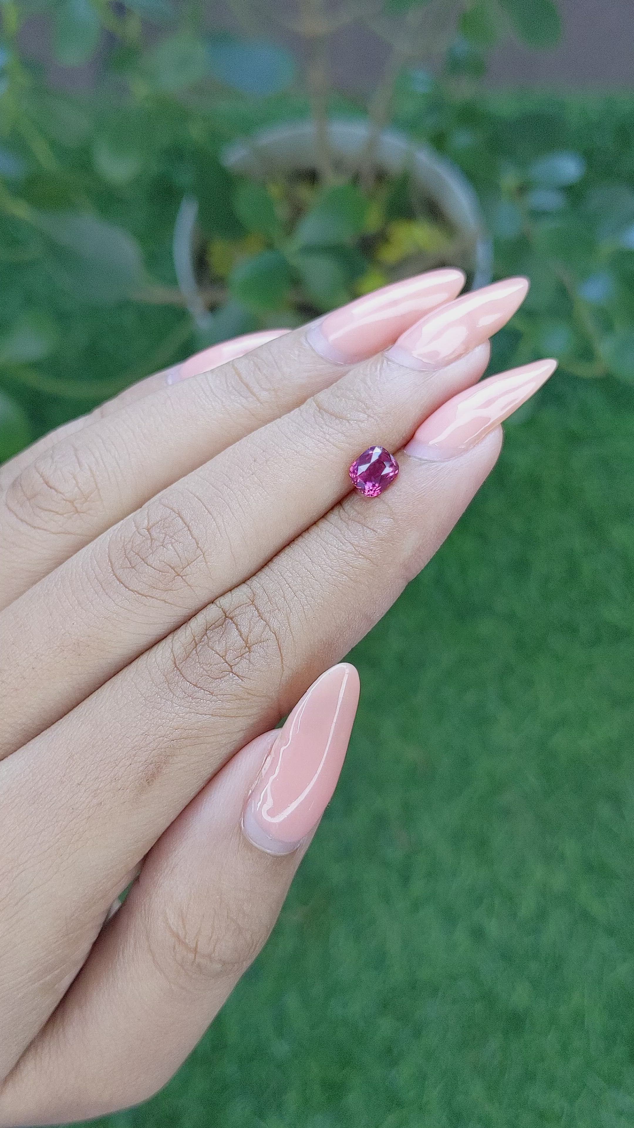 0.98 Ct. Purplish Pink Sapphire from Ceylon (Sri Lanka) Size Video