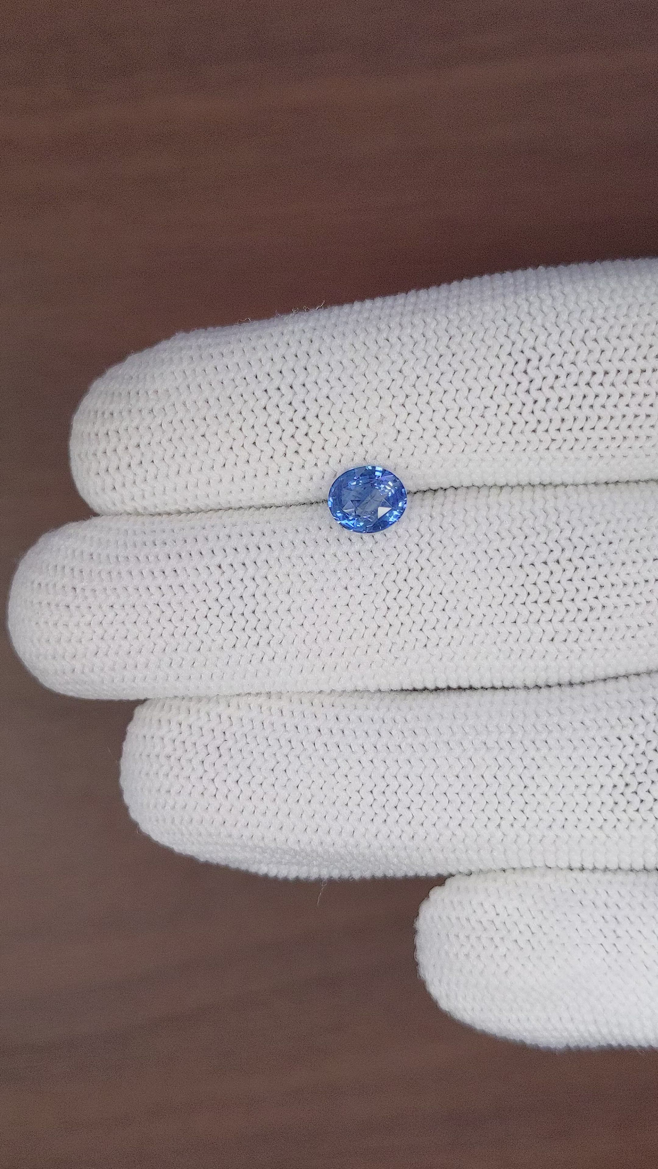 1.15 Ct. Blue Sapphire from Ceylon (Sri Lanka) Size Video