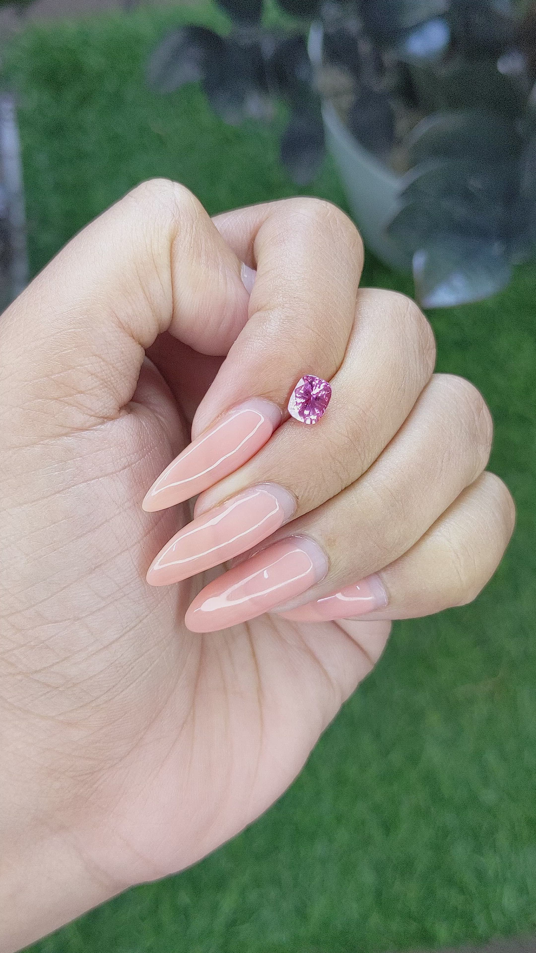 1.00 Ct. Pink Sapphire from Ceylon (Sri Lanka) Size Video