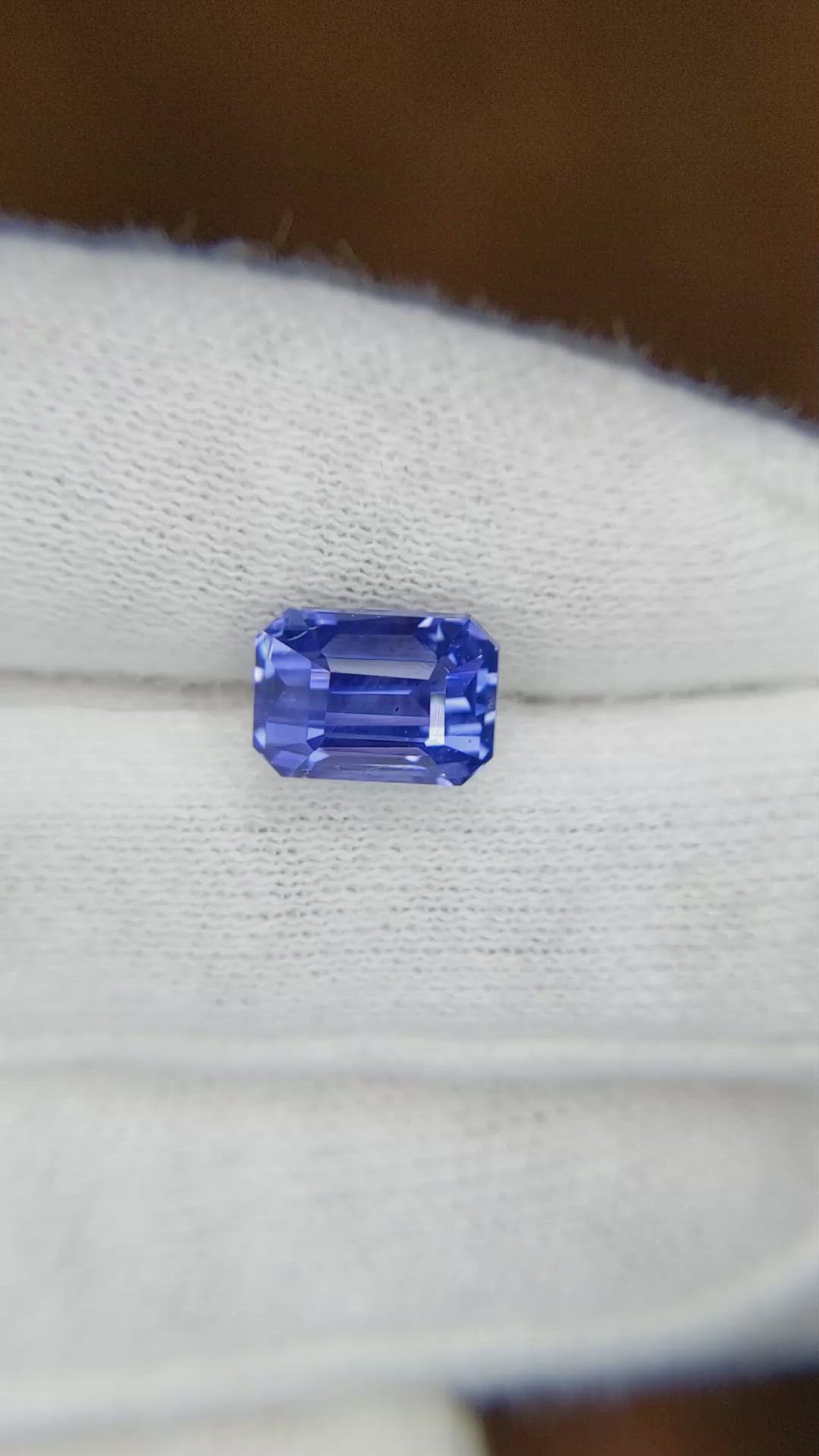 3.83 Ct. Blue Sapphire from Ceylon (Sri Lanka) Size Video