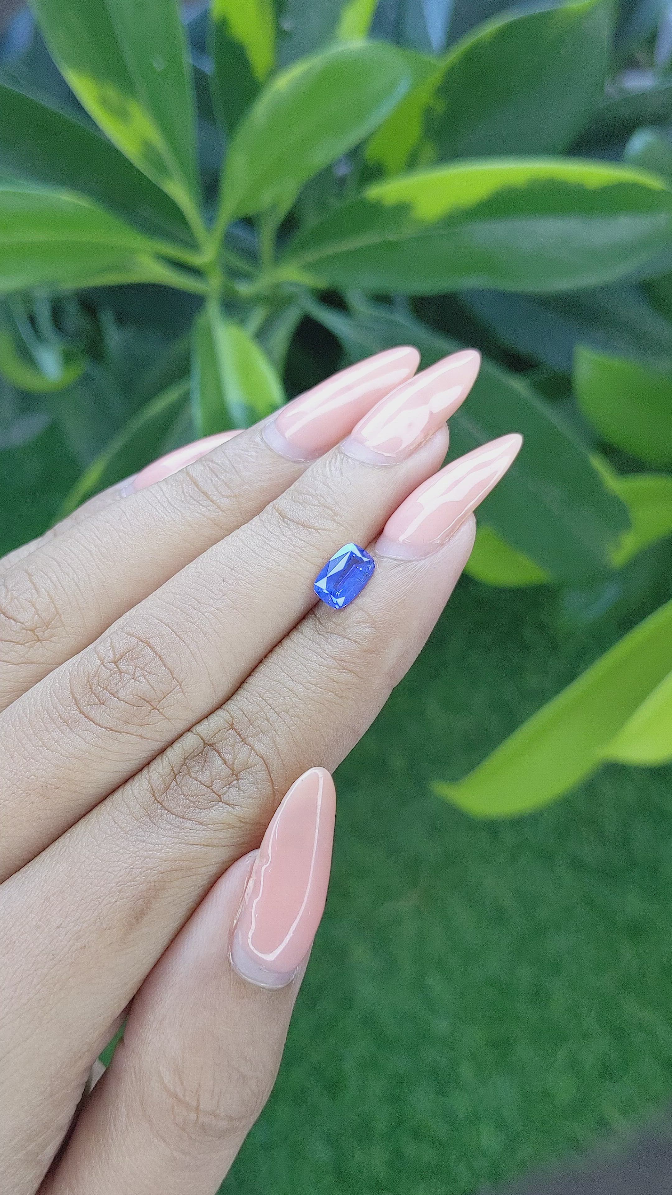 1.12 Ct. Blue Sapphire from Ceylon (Sri Lanka) Size Video