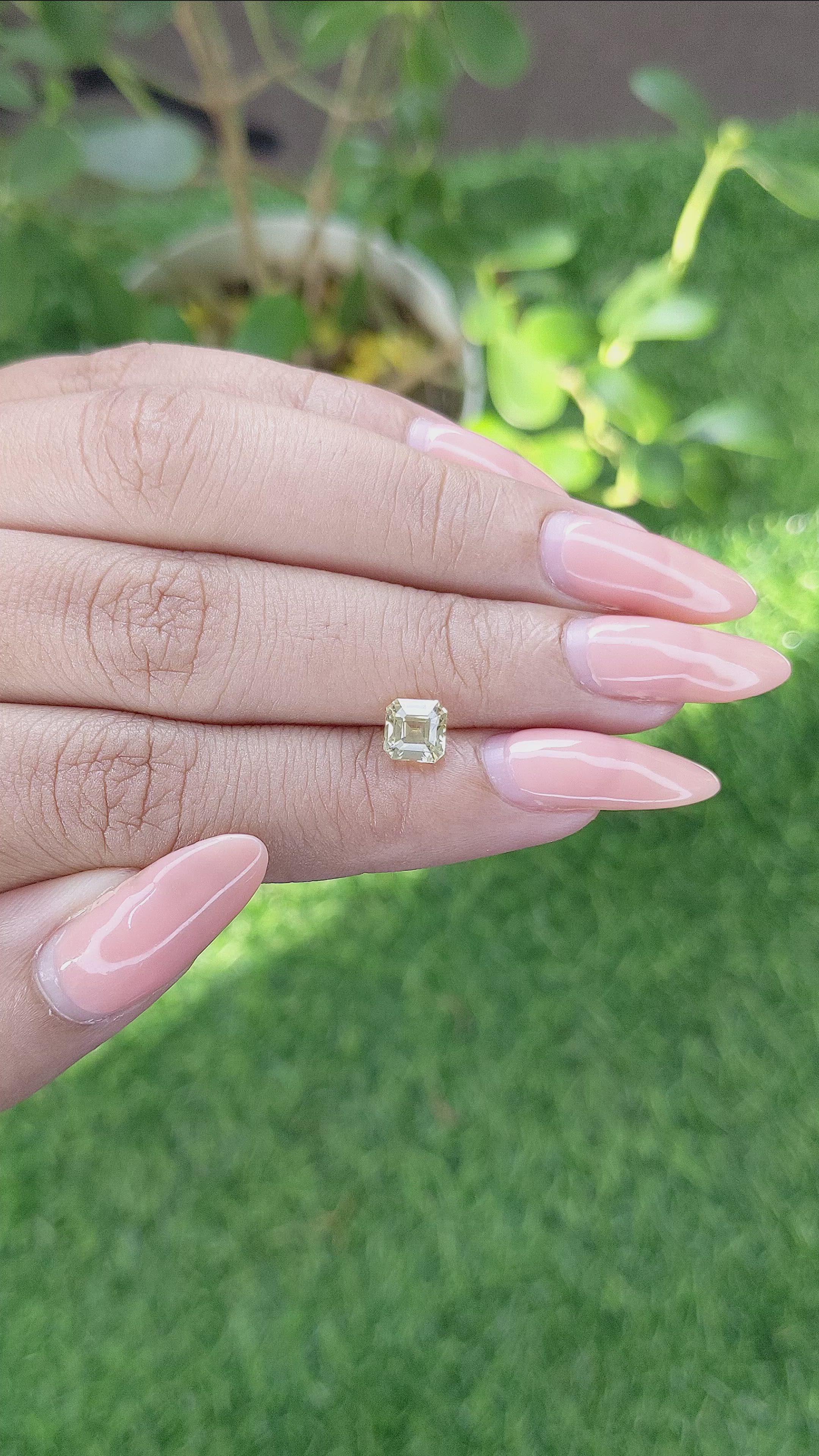 1.22 Ct. Yellow Sapphire from Ceylon (Sri Lanka) Size Video