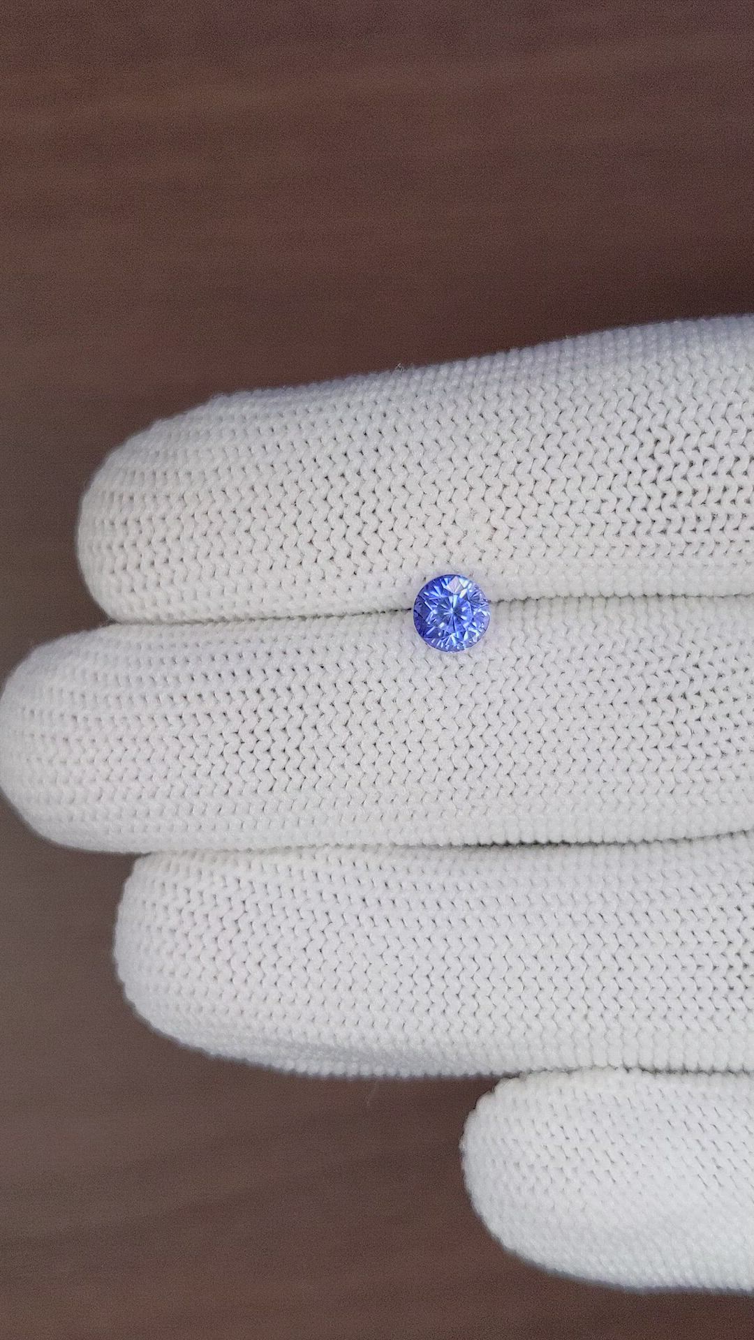 1.05 Ct. Blue Sapphire from Ceylon (Sri Lanka) Size Video