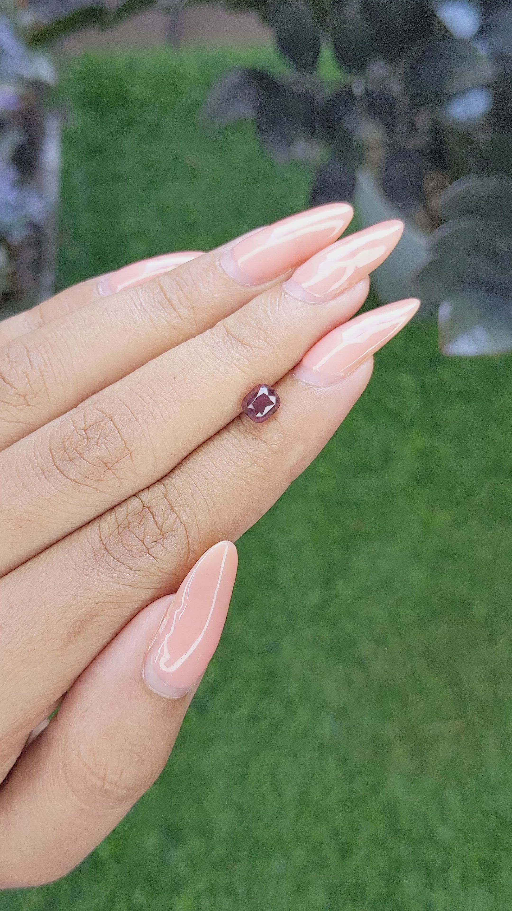 1.07 Ct. Reddish Pink Sapphire from Ceylon (Sri Lanka) Size Video