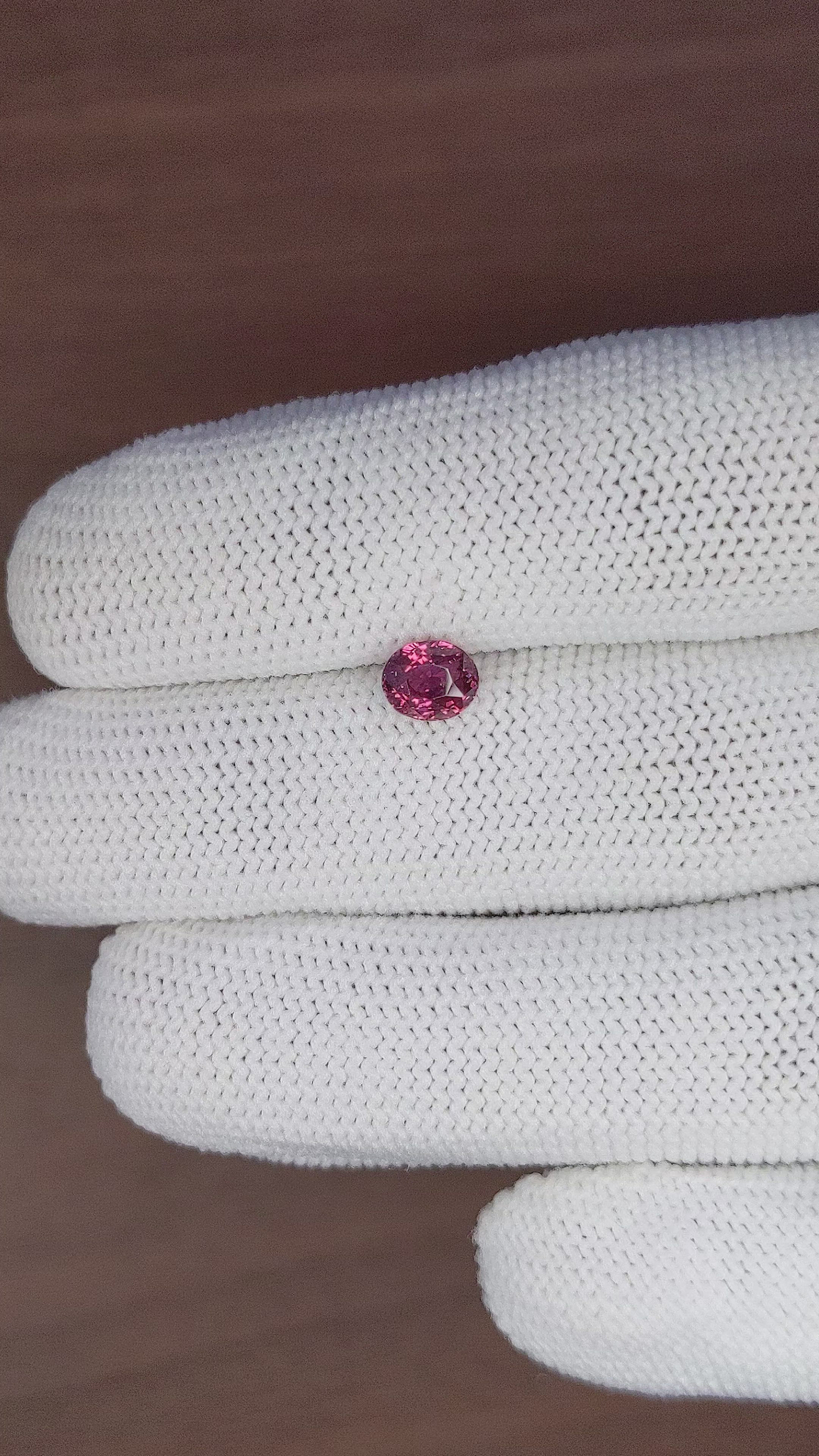 1.04 Ct. Purplish Pink Sapphire from Ceylon (Sri Lanka) Size Video