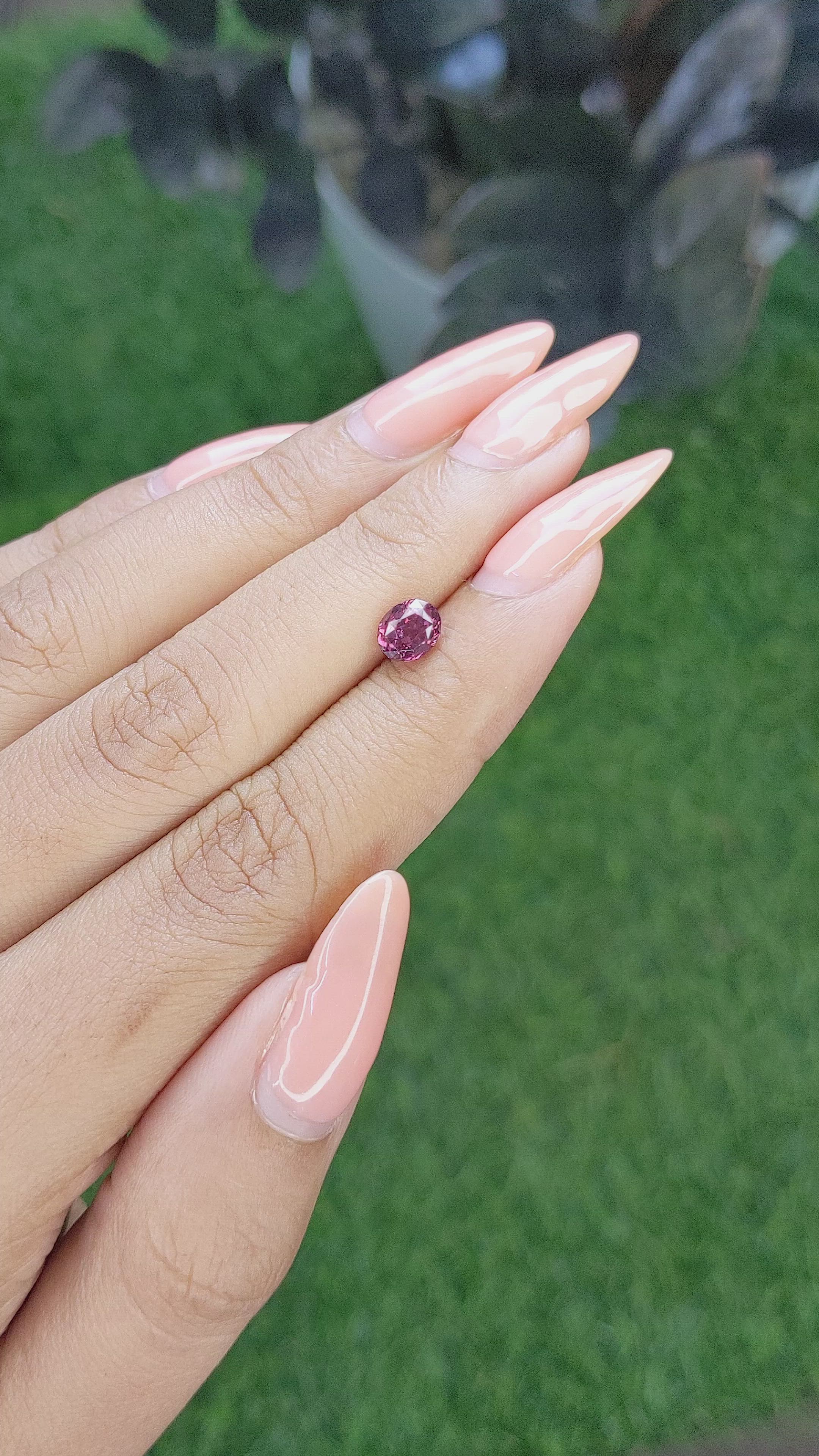 1.04 Ct. Purplish Pink Sapphire from Ceylon (Sri Lanka) Size Video