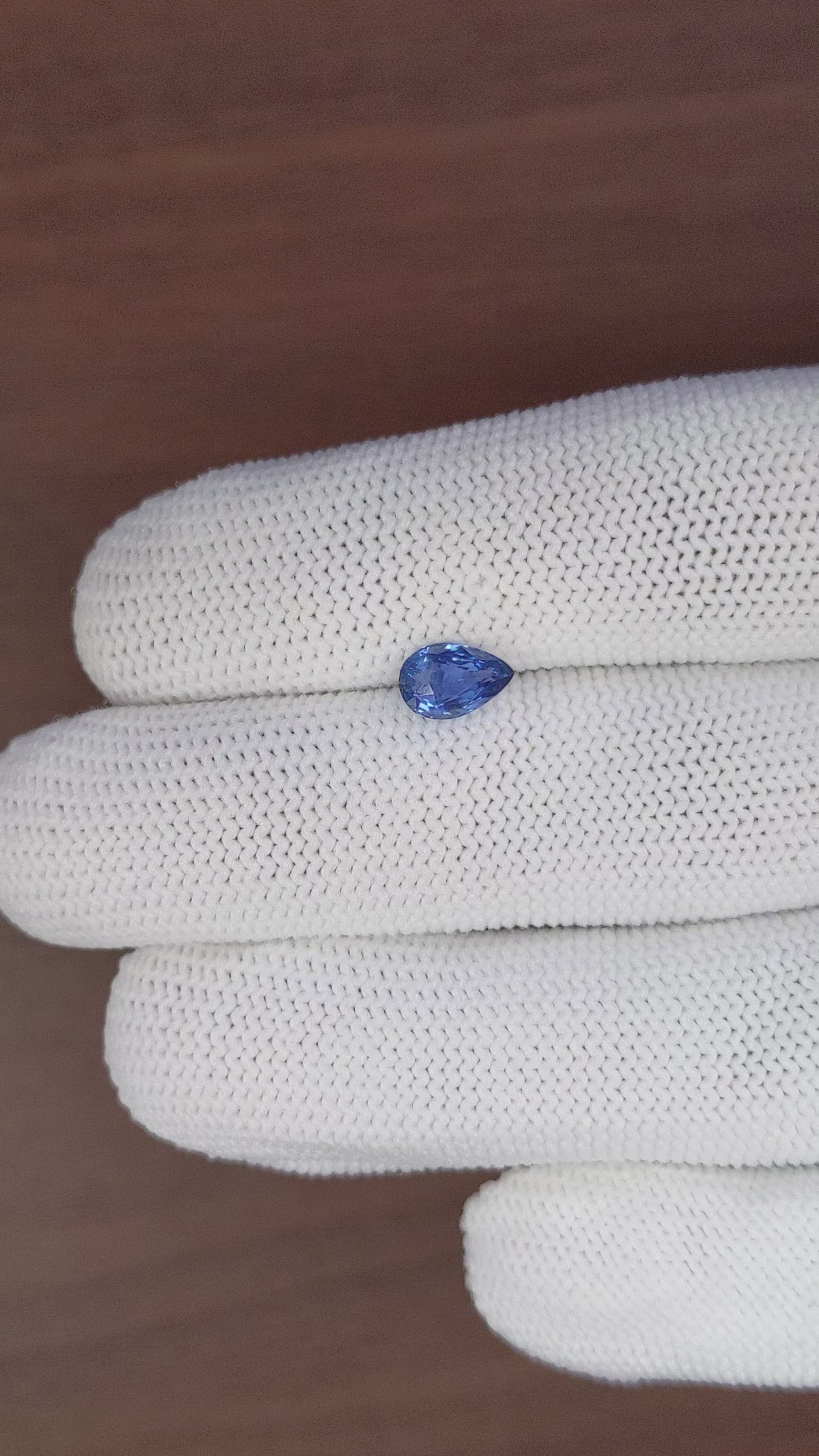 1.00 Ct. Blue Sapphire from Ceylon (Sri Lanka) Size Video