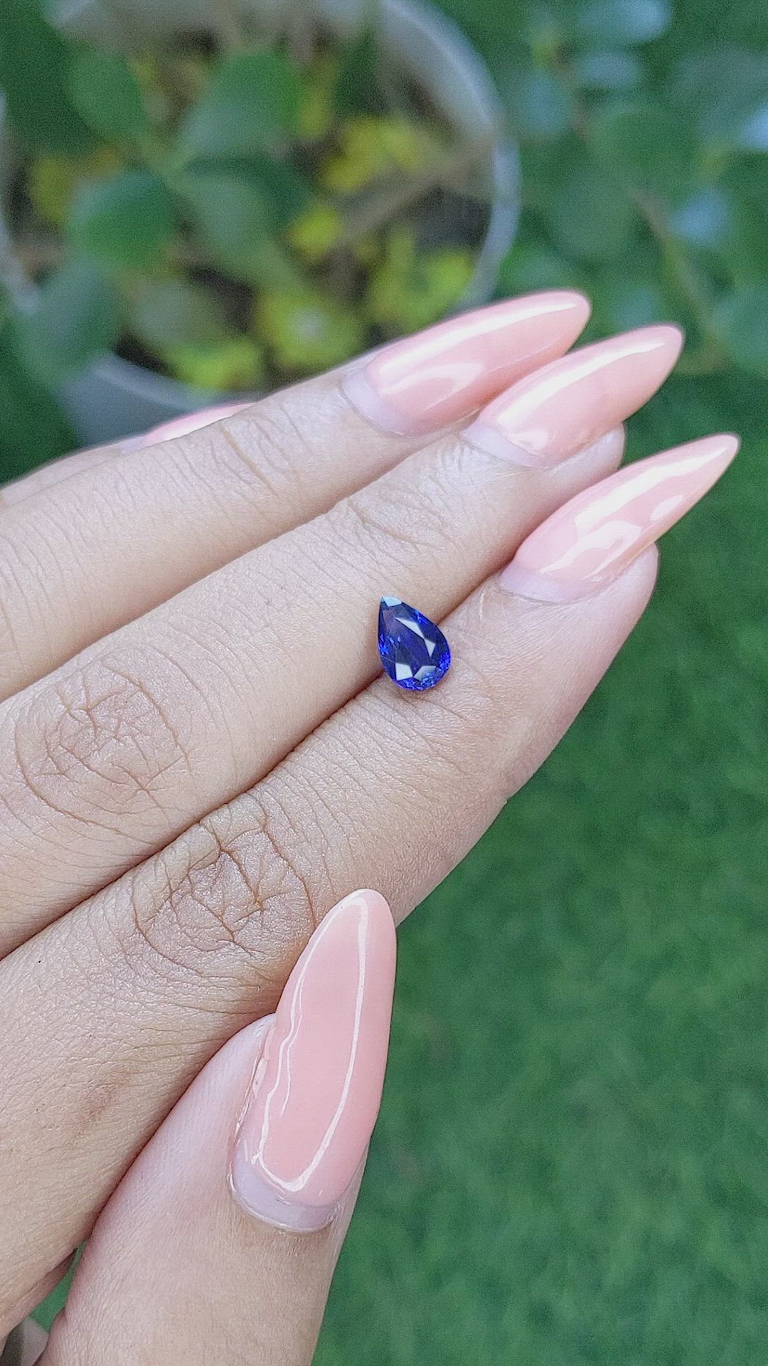 1.01 Ct. Blue Sapphire from Ceylon (Sri Lanka) Size Video