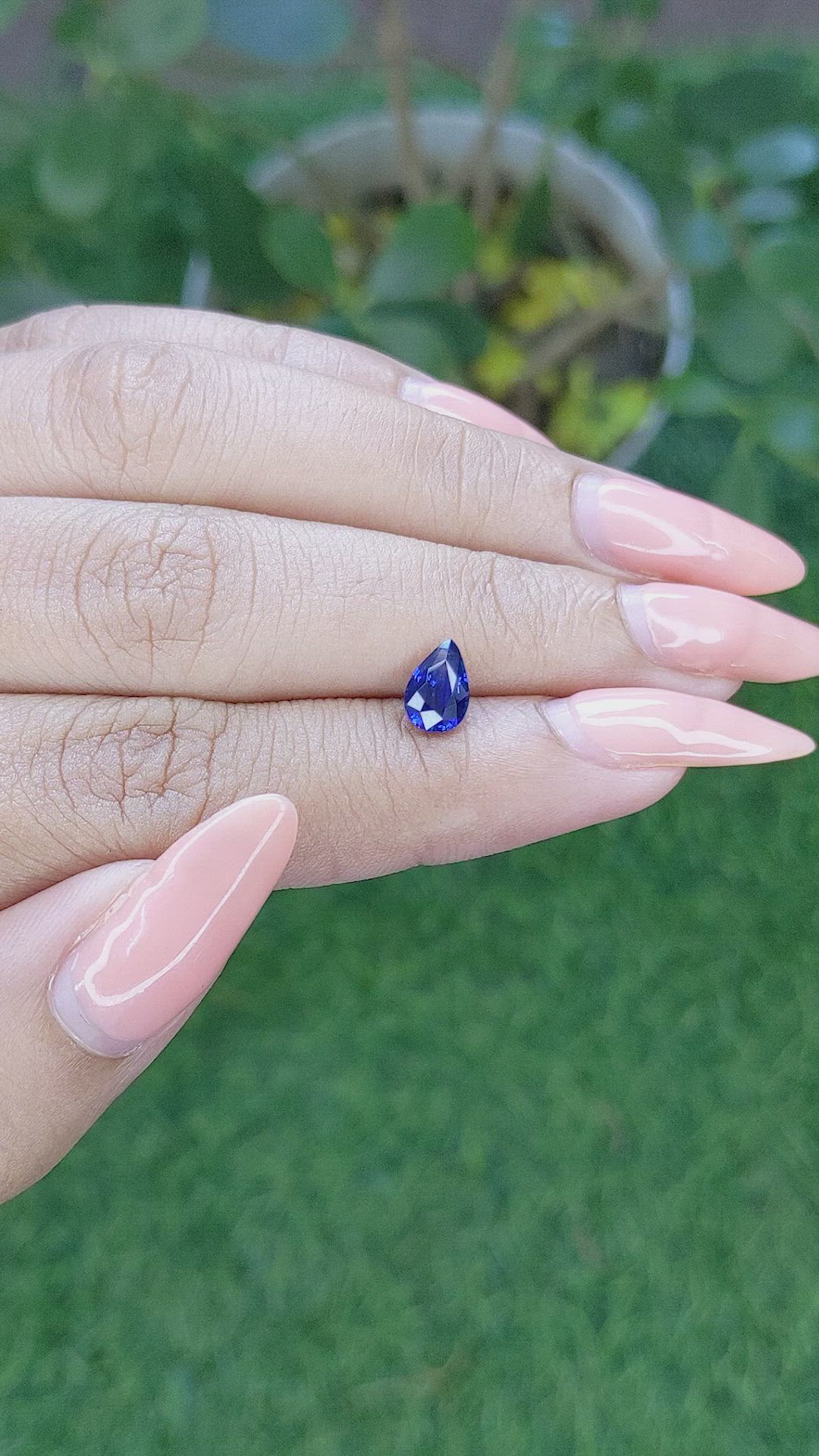 1.01 Ct. Blue Sapphire from Ceylon (Sri Lanka) Size Video