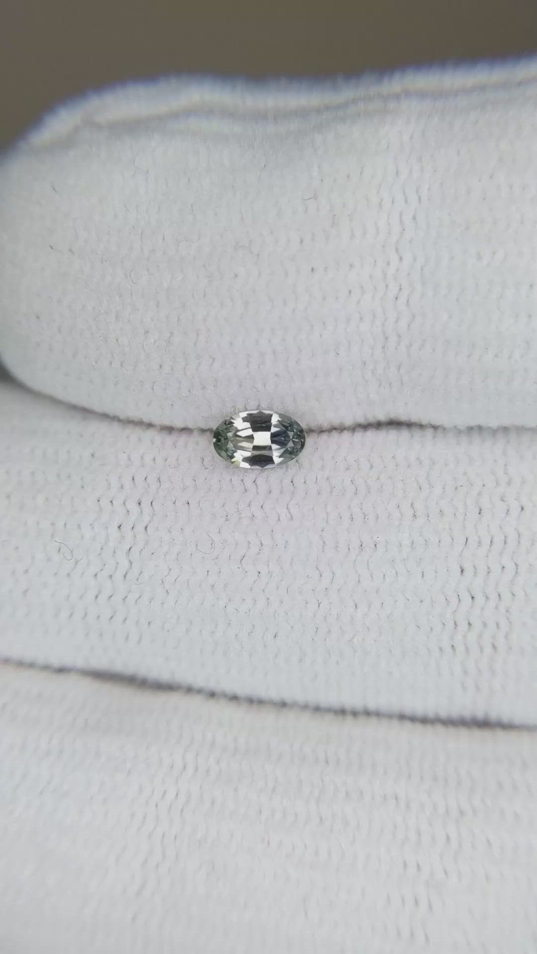 0.23 Ct. Bi Color Sapphire from Montana Size Video