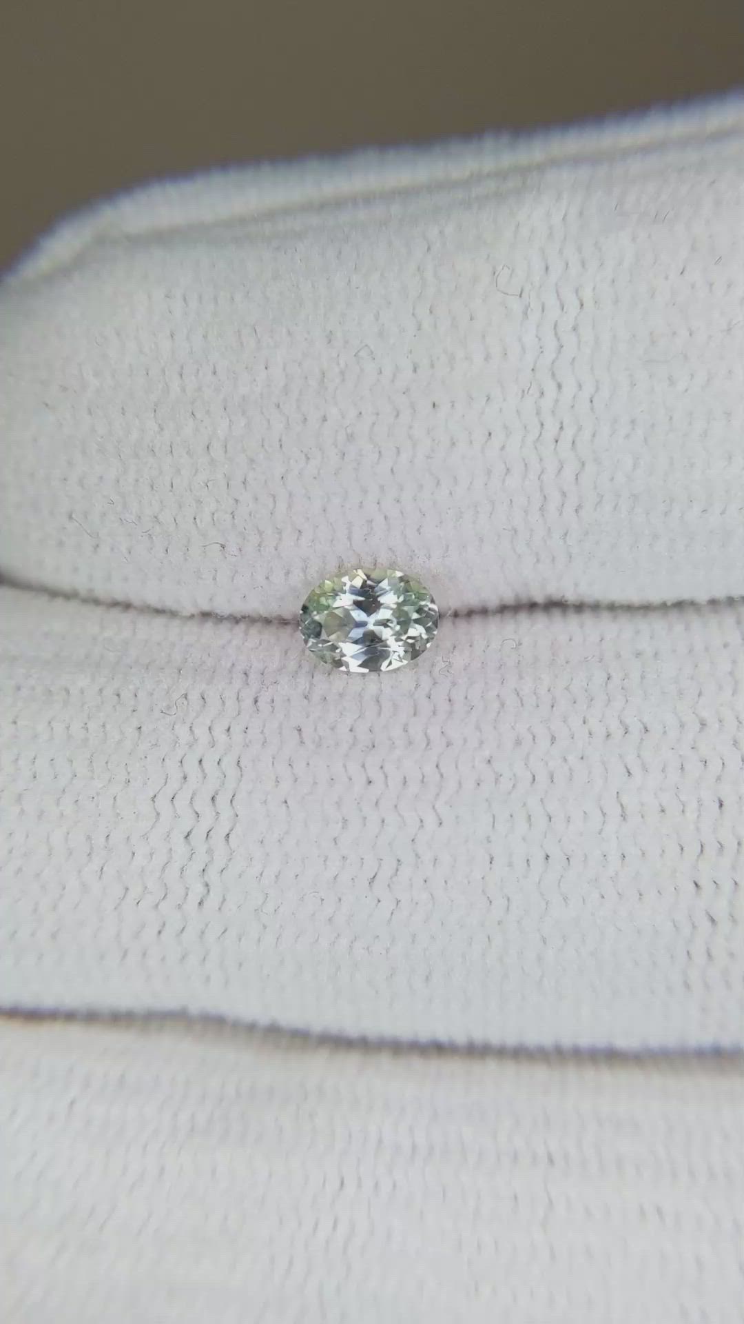 0.42 Ct. Bi Color Sapphire from Montana Size Video