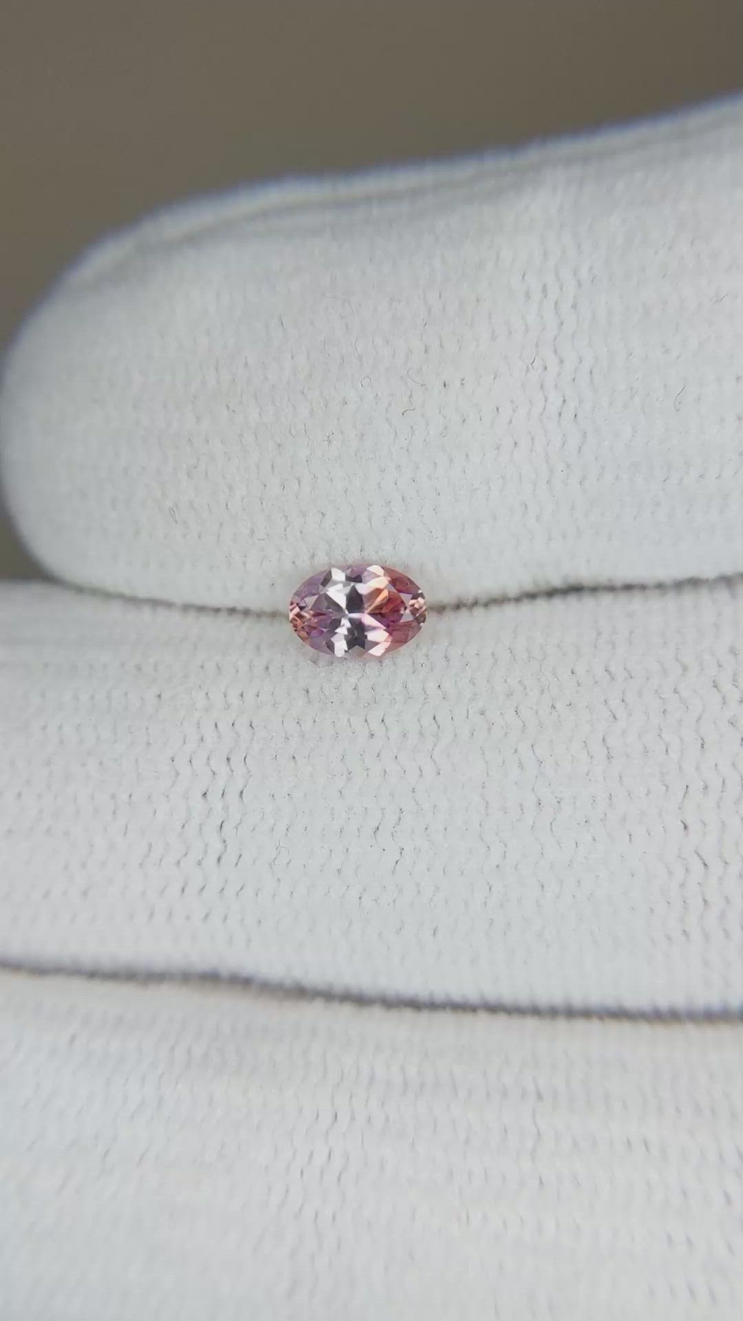 0.42 Ct. Bi Color Sapphire from Montana Size Video