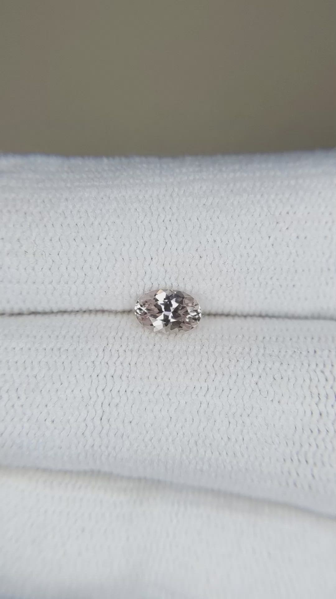 0.50 Ct. Peach Sapphire from Montana Size Video