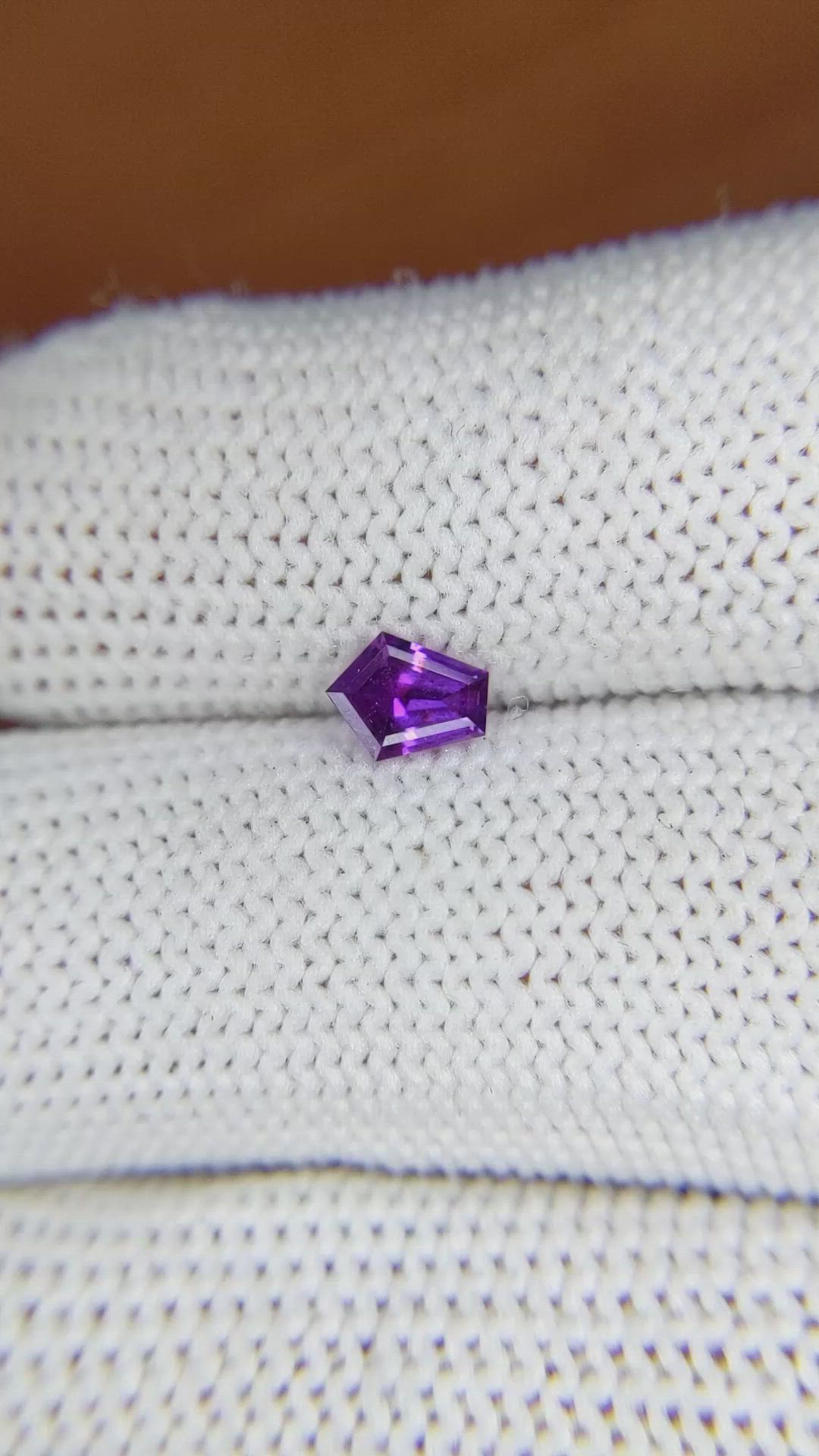 0.43 Ct. Pinkish Purple Sapphire from Ceylon (Sri Lanka) Size Video