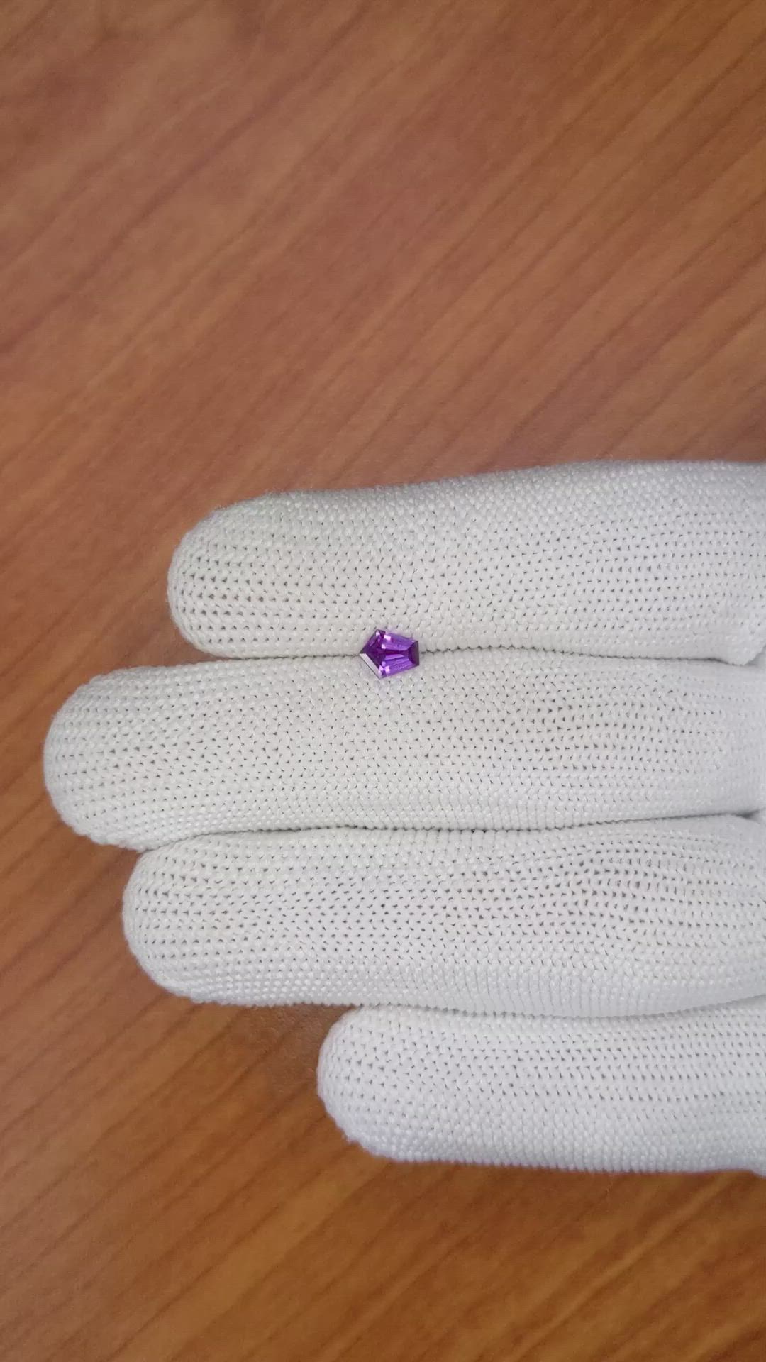 0.43 Ct. Pinkish Purple Sapphire from Ceylon (Sri Lanka) Size Video