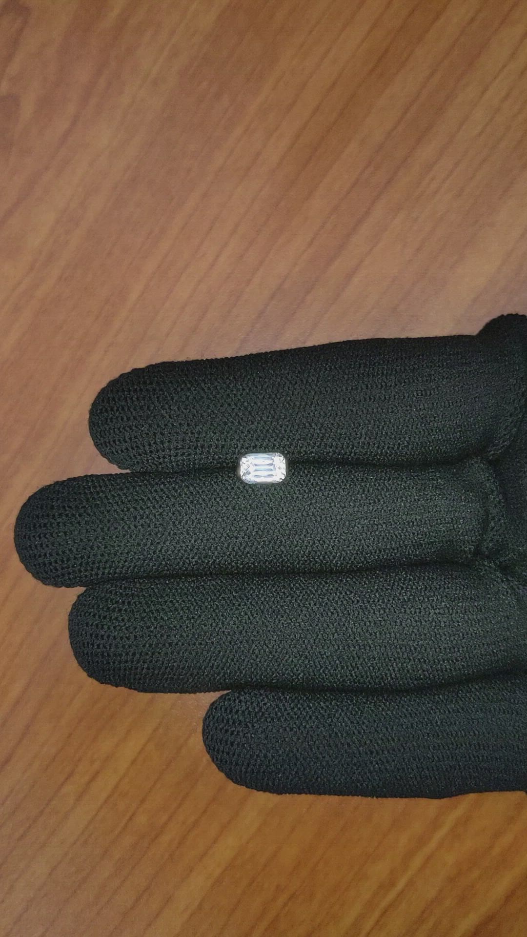 1.24 Ct. White Sapphire from Ceylon (Sri Lanka) Size Video