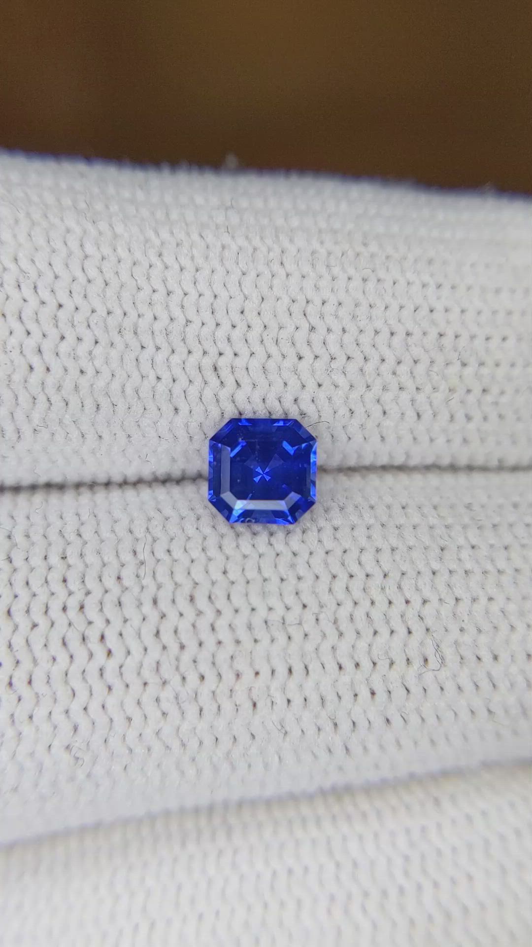 0.72 Ct. Blue Sapphire from Ceylon (Sri Lanka) Size Video