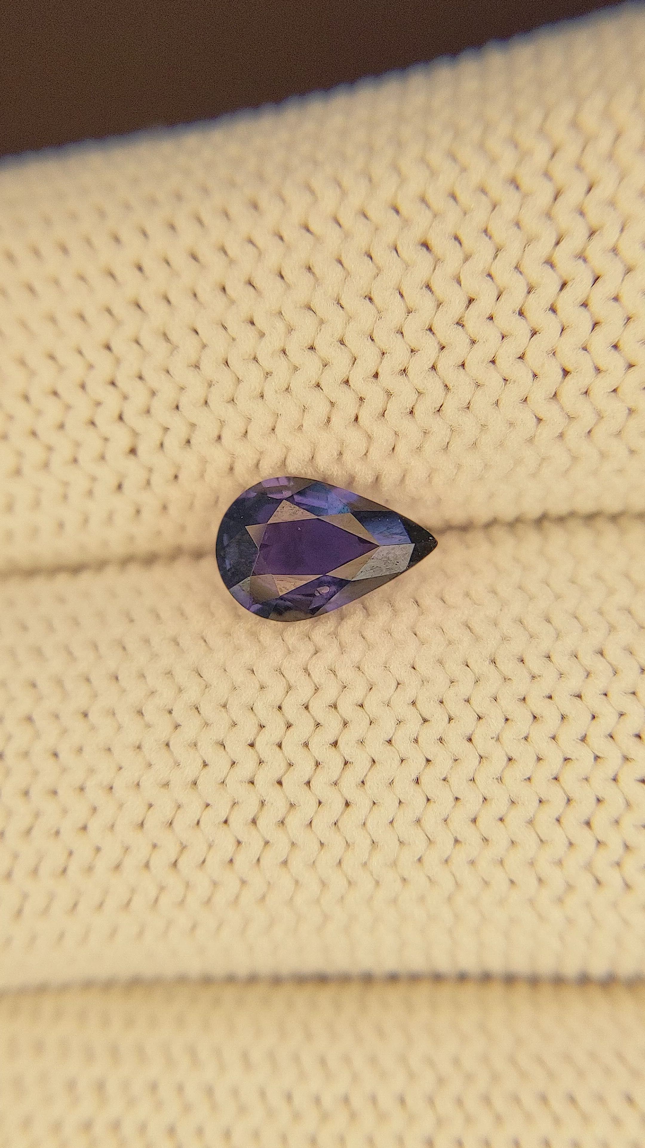1.01 Ct. Color Change Sapphire from Ceylon (Sri Lanka) Size Video
