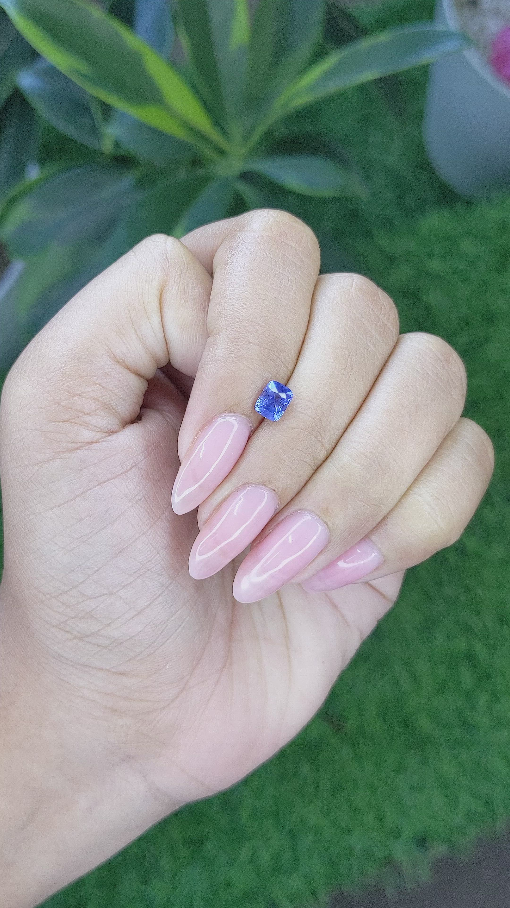 1.01 Ct. Blue Sapphire from Ceylon (Sri Lanka) Size Video