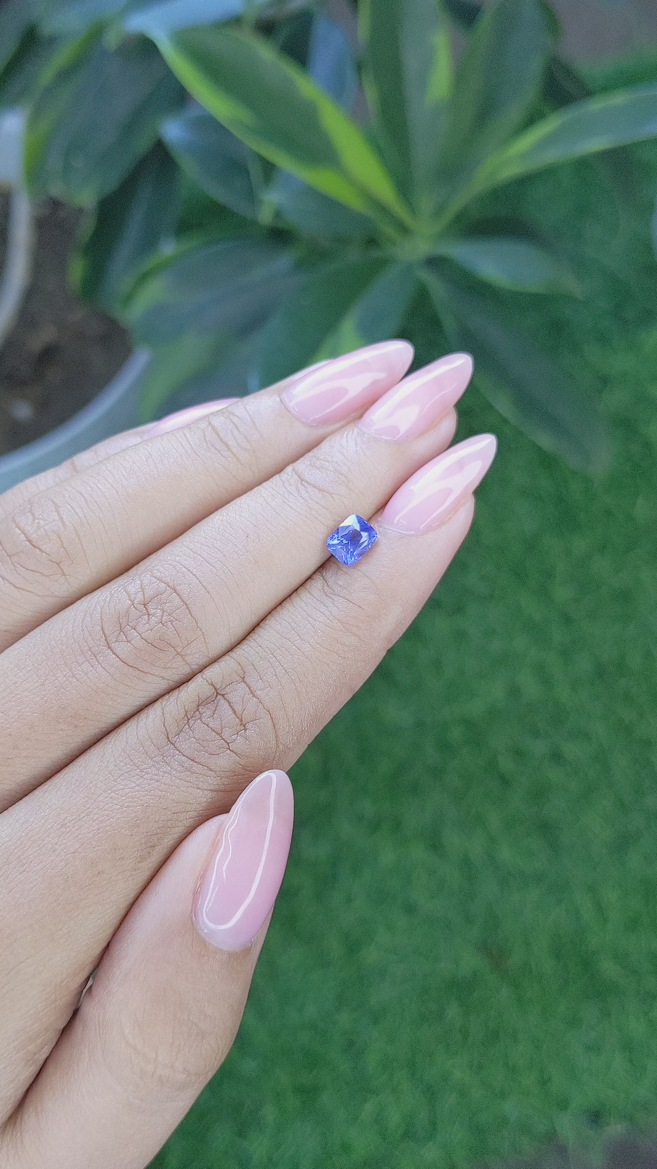 1.01 Ct. Blue Sapphire from Ceylon (Sri Lanka) Size Video