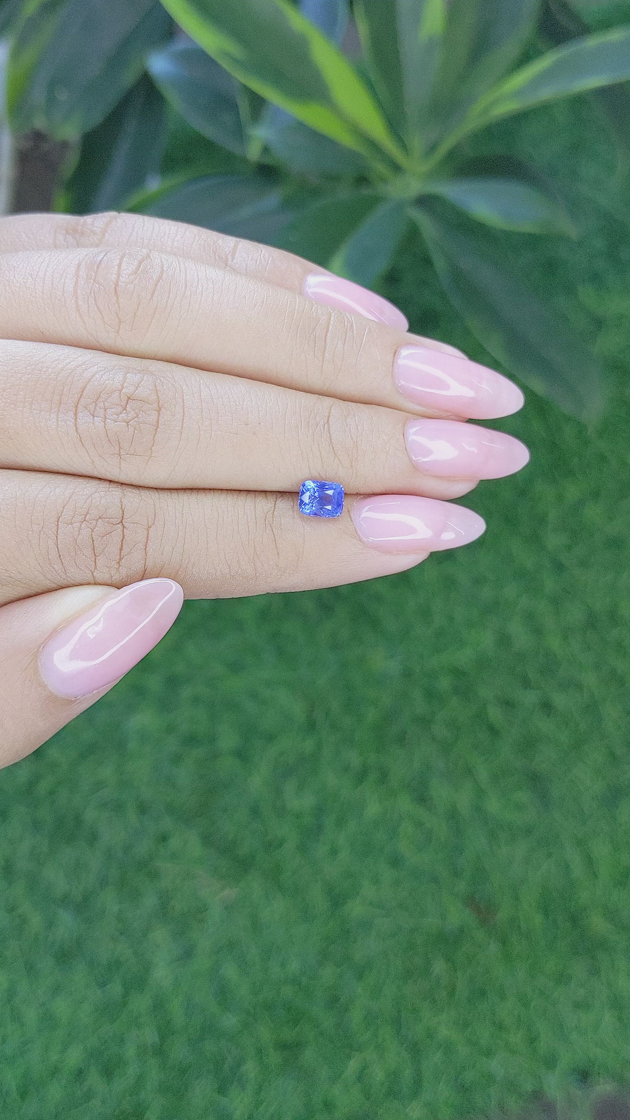 1.01 Ct. Blue Sapphire from Ceylon (Sri Lanka) Size Video