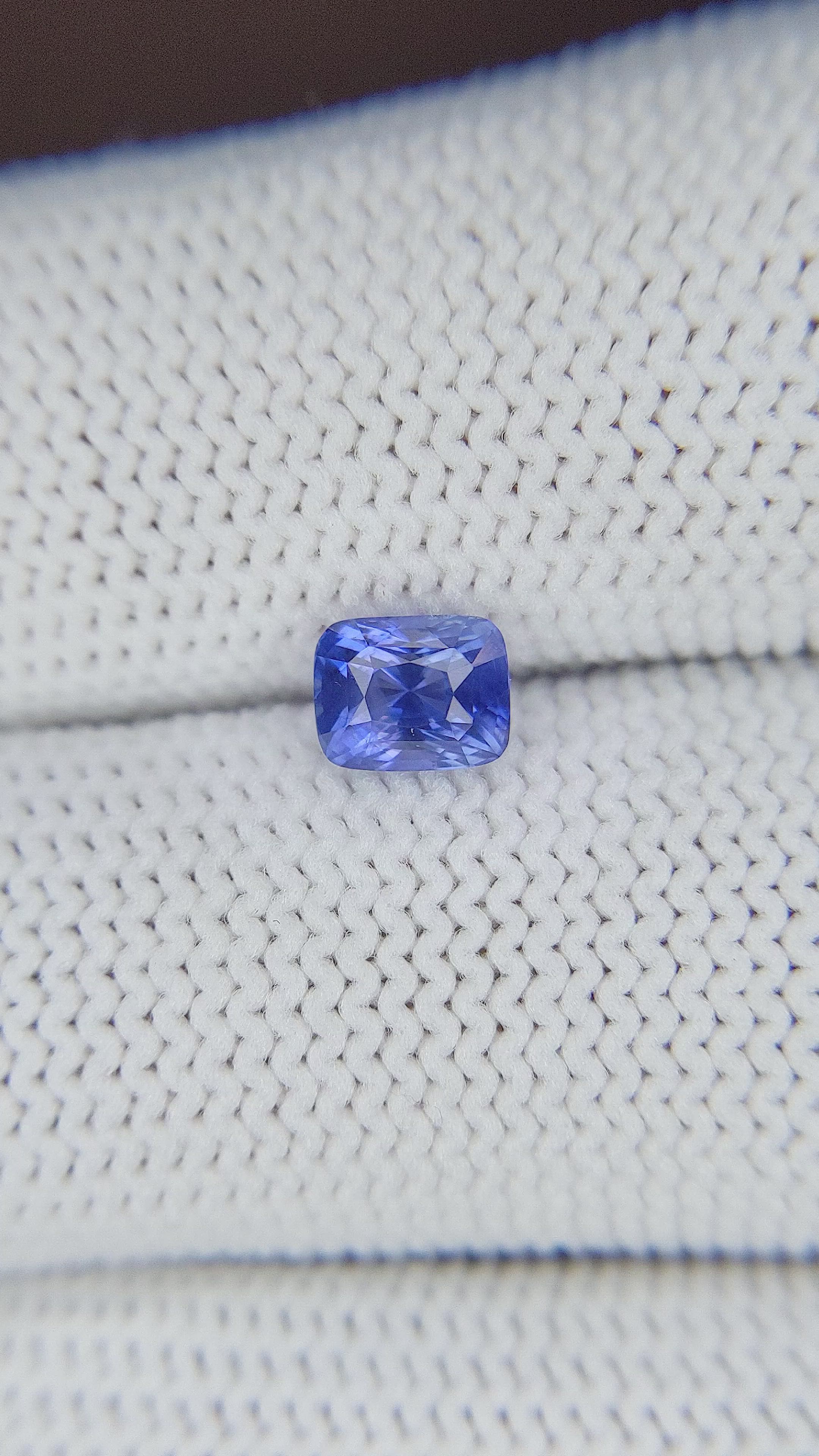 1.01 Ct. Blue Sapphire from Ceylon (Sri Lanka) Size Video