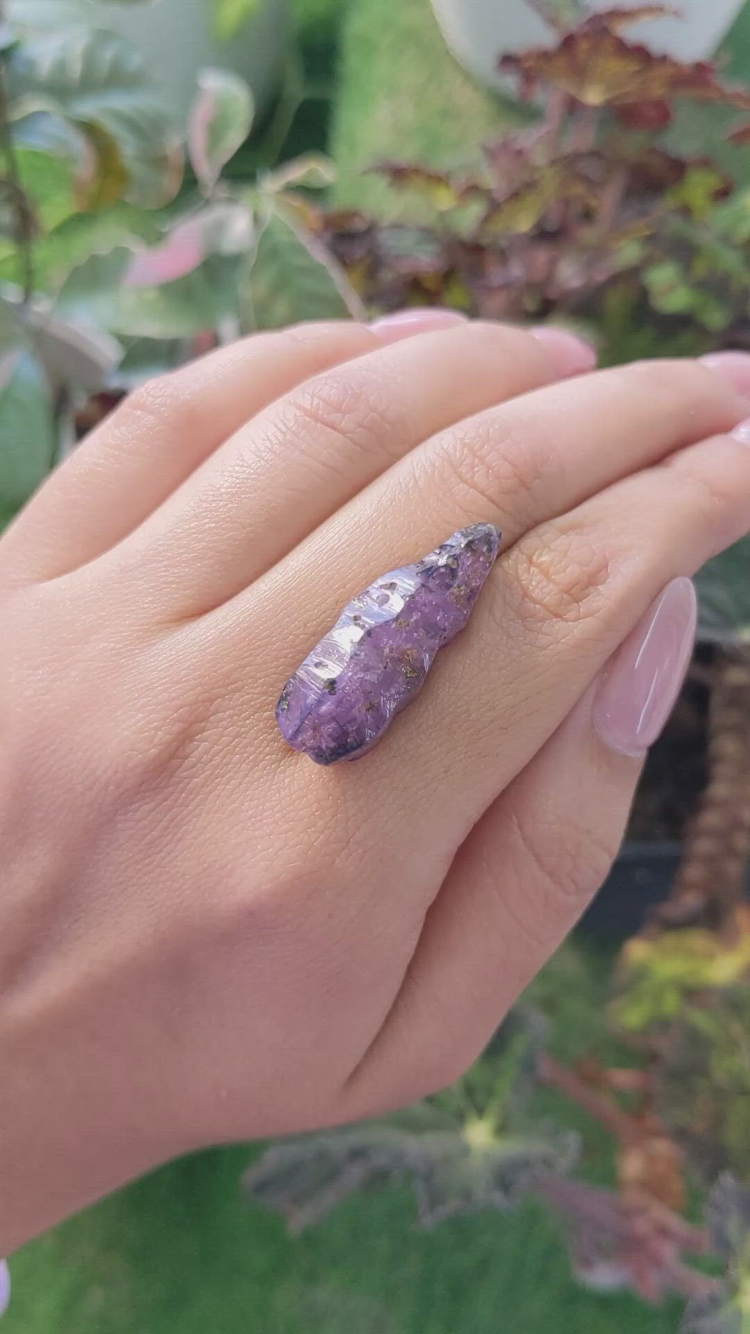 41.56 Ct. Purple Sapphire Crystal from Ceylon (Sri Lanka) Size Video