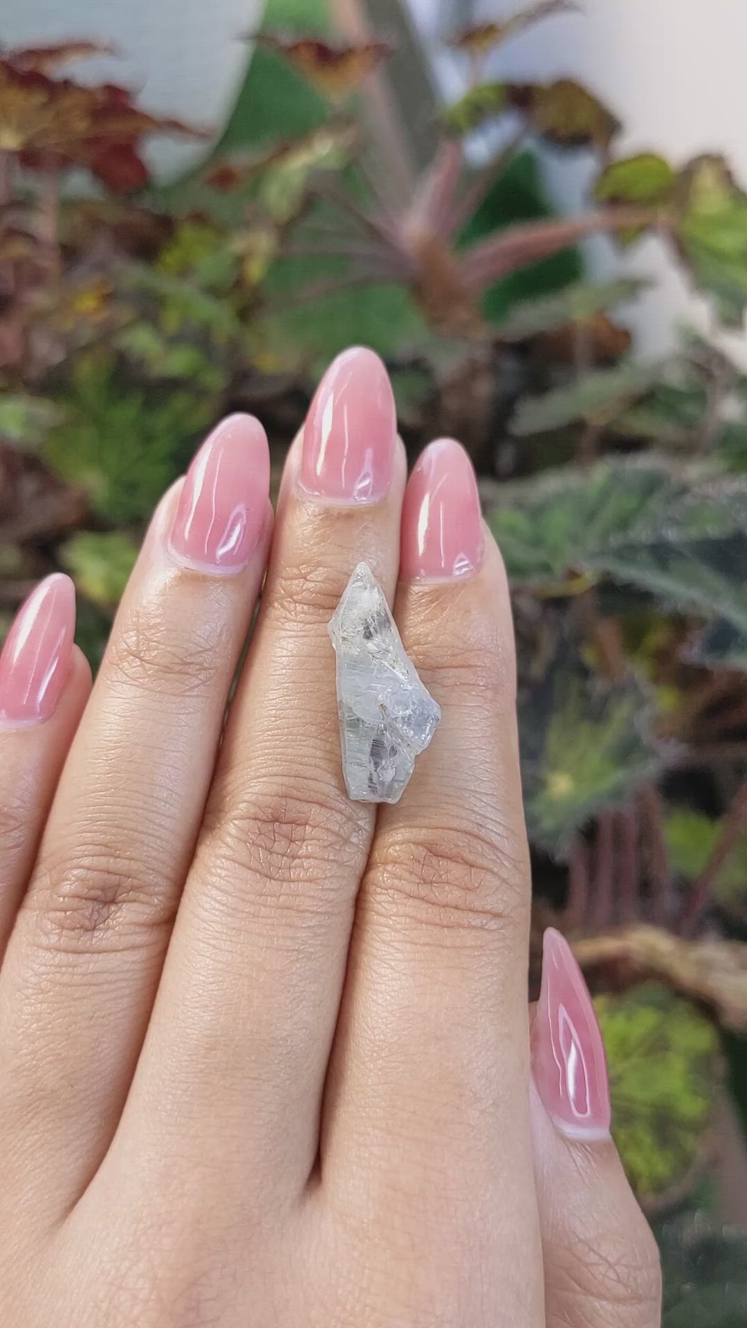 14.27 Ct. Grey Sapphire Crystal from Ceylon (Sri Lanka) Size Video