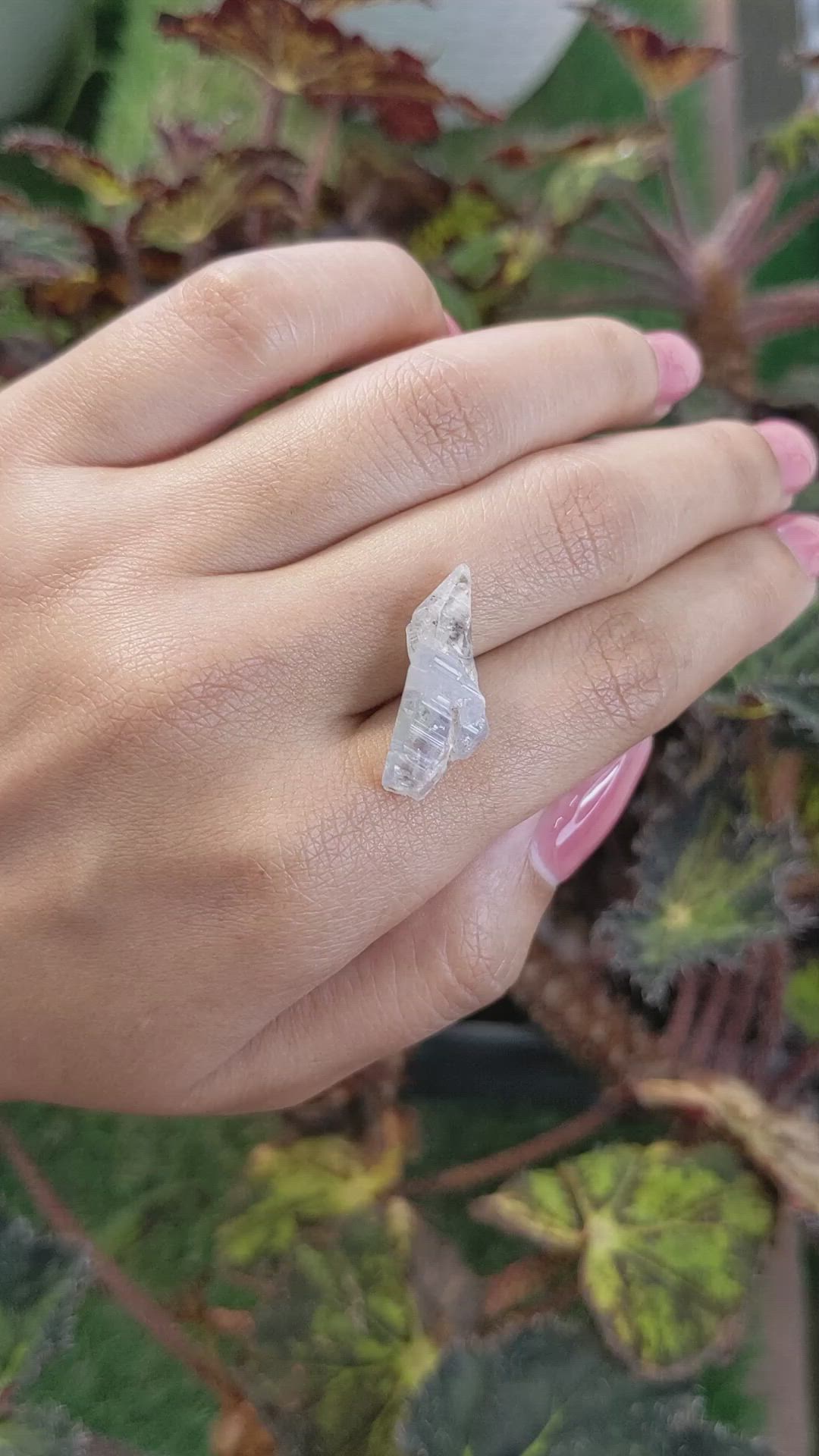 14.27 Ct. Grey Sapphire Crystal from Ceylon (Sri Lanka) Size Video