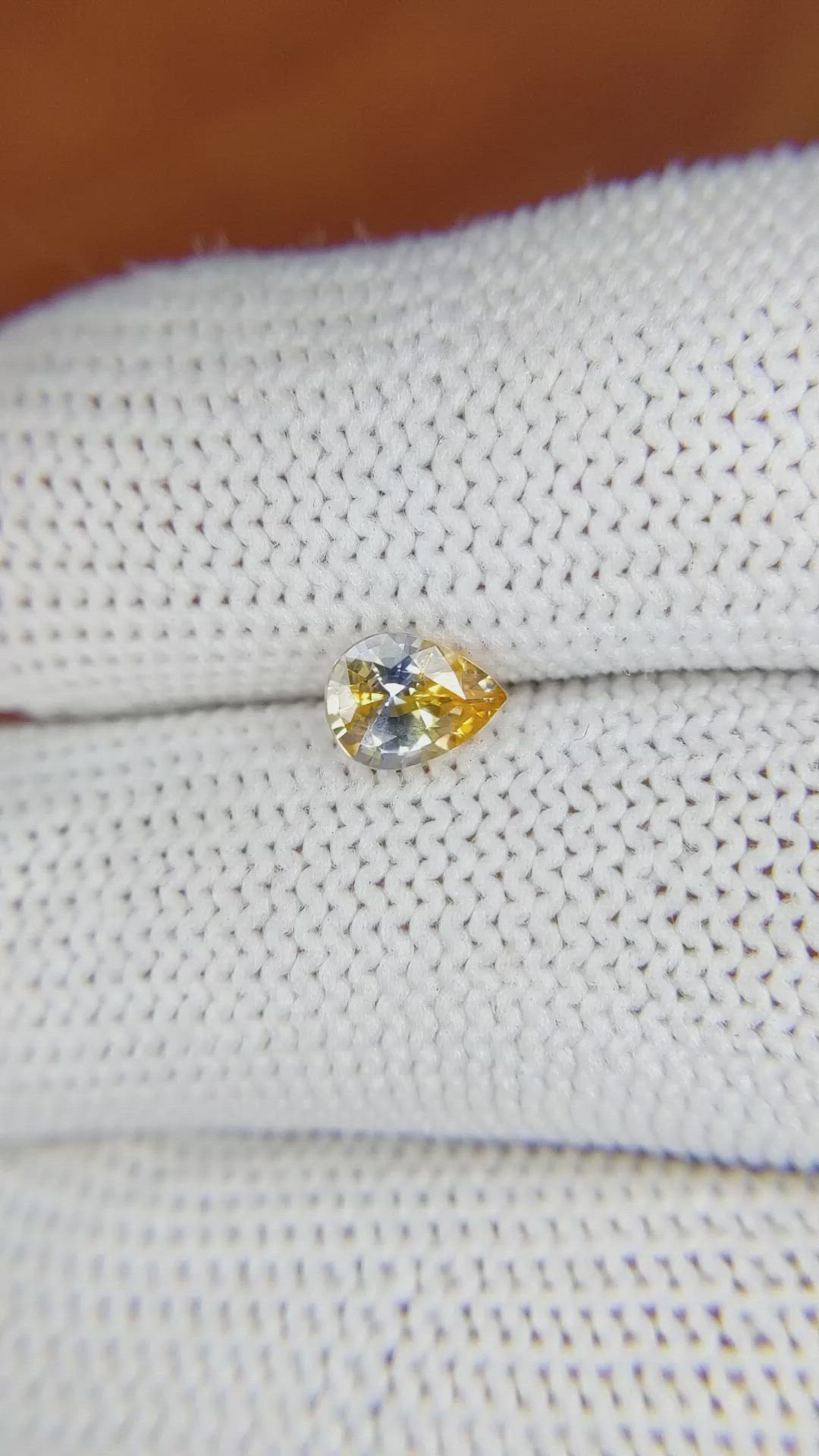 0.76 Ct. Bi Color Sapphire from Ceylon (Sri Lanka) Size Video