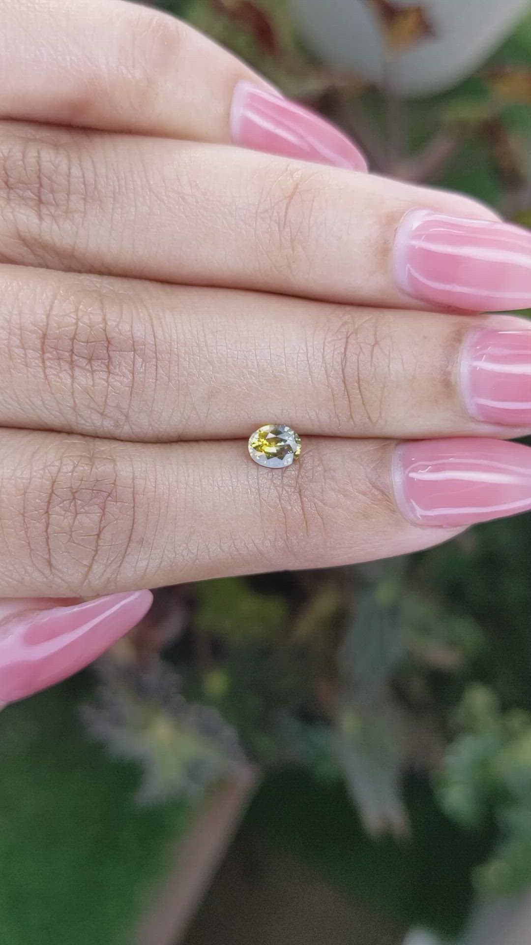 0.46 Ct. Bi Color Sapphire from Ceylon (Sri Lanka) Size Video