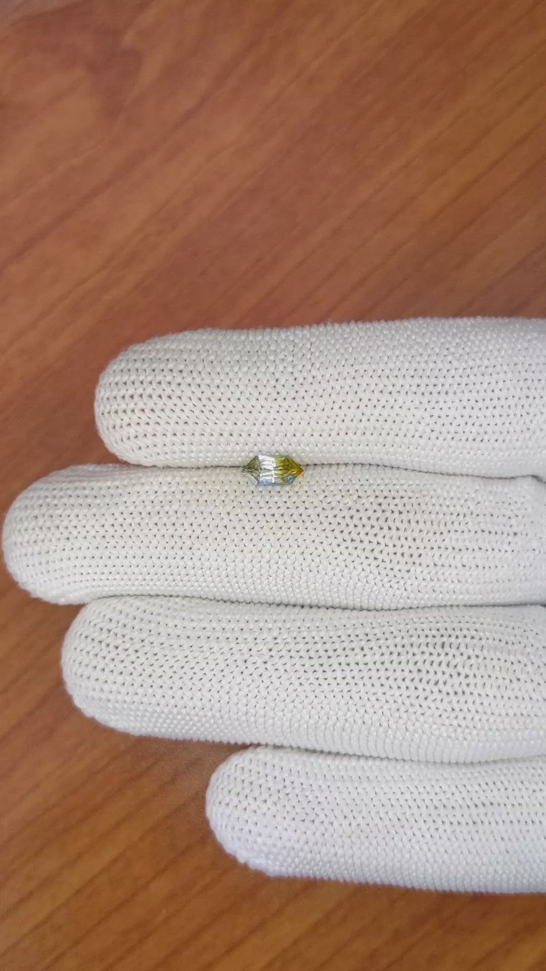 0.49 Ct. Bi Color Sapphire from Ceylon (Sri Lanka) Size Video