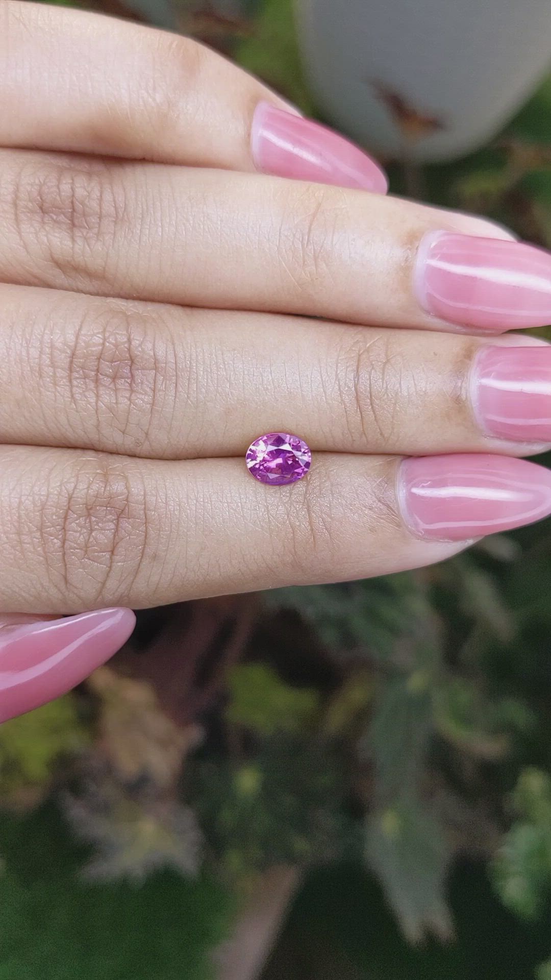 0.94 Ct. Pinkish Purple Sapphire from Ceylon (Sri Lanka) Size Video