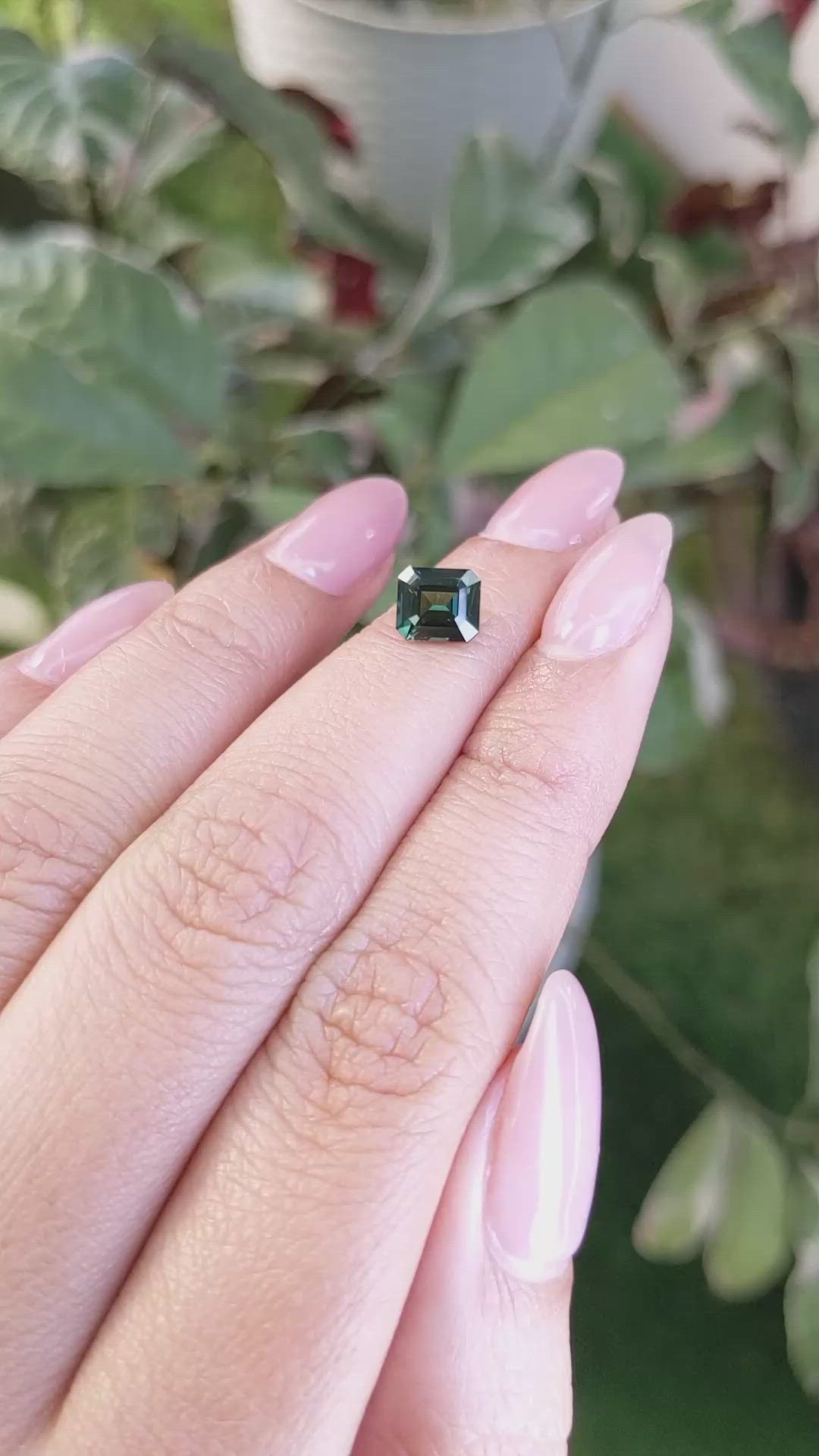 1.65 Ct. Green Sapphire from Ceylon (Sri Lanka) Size Video