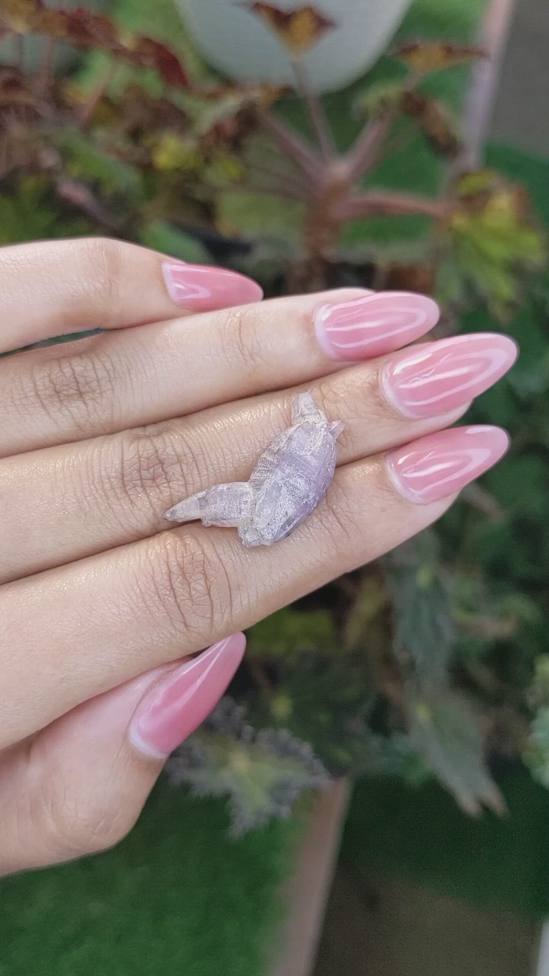 22.21 Ct. Purple Sapphire Crystal from Ceylon (Sri Lanka) Size Video