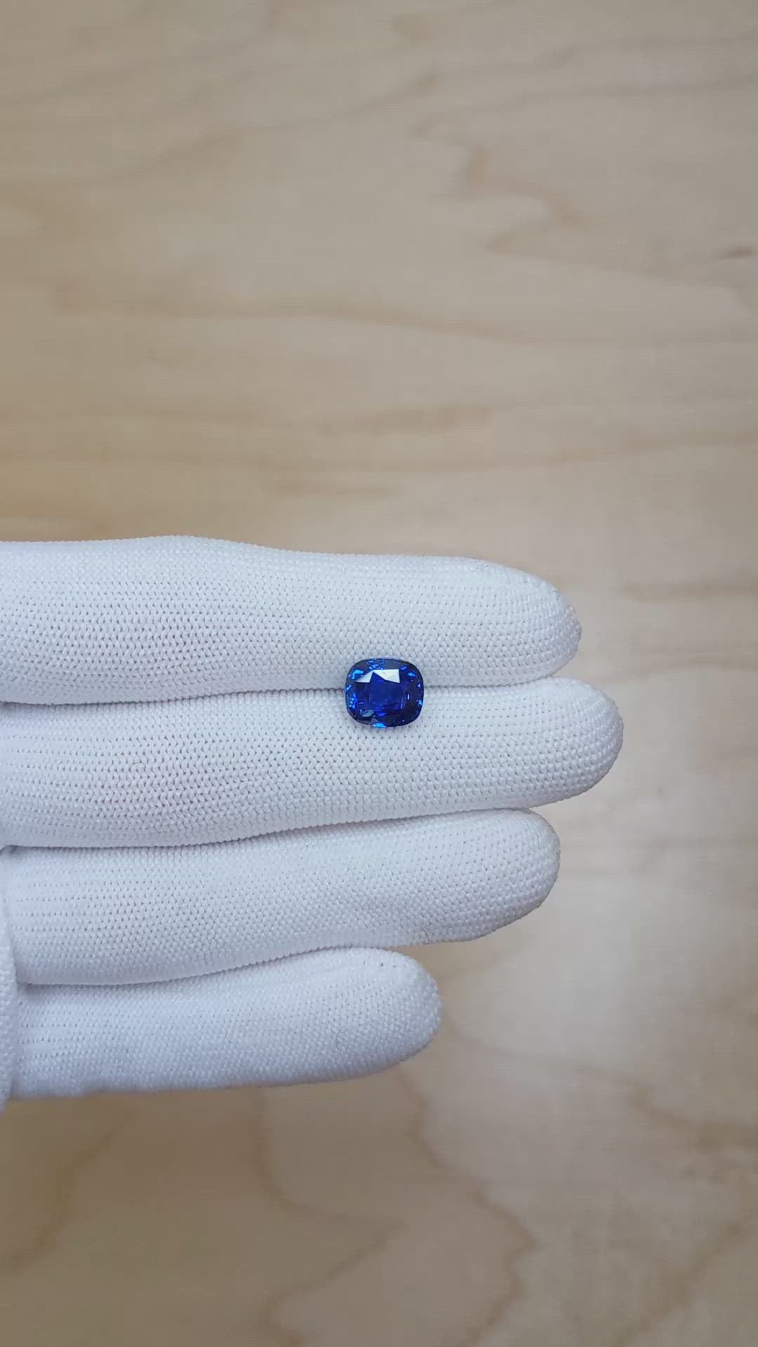 4.62 Ct. Blue Sapphire from Ceylon (Sri Lanka) Size Video