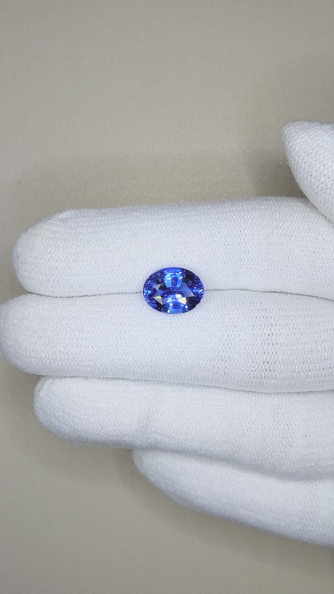 3.23 Ct. Blue Sapphire from Ceylon (Sri Lanka) Size Video