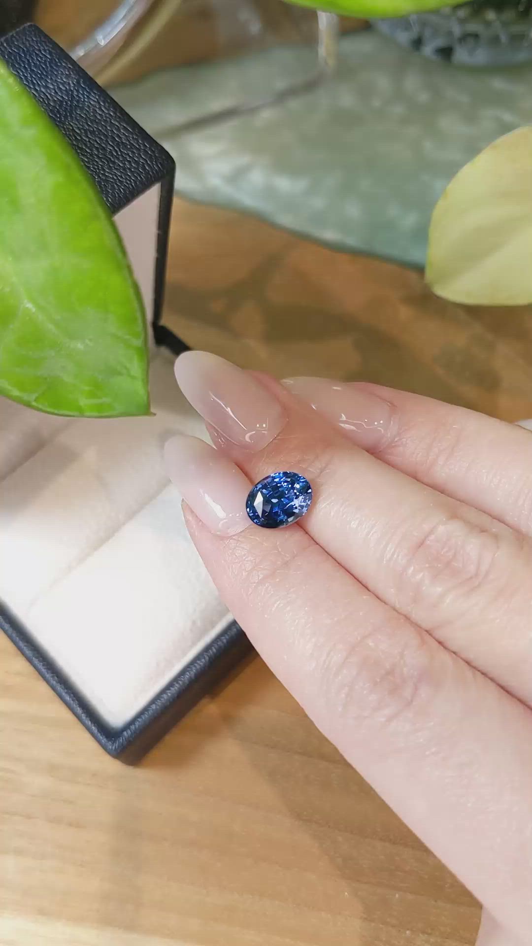 3.23 Ct. Blue Sapphire from Ceylon (Sri Lanka) Size Video