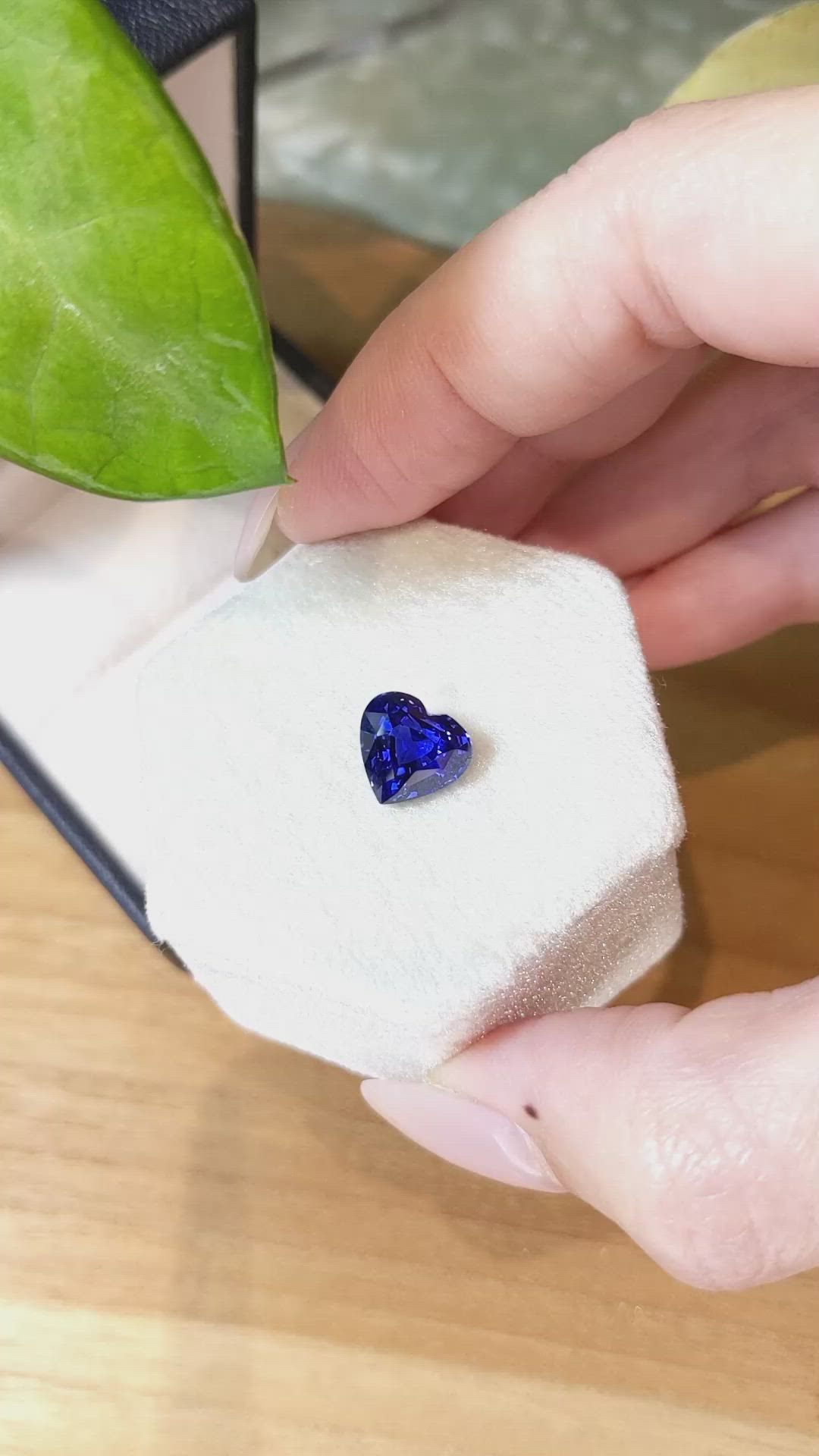 3.64 Ct. Blue Sapphire from Ceylon (Sri Lanka) Size Video