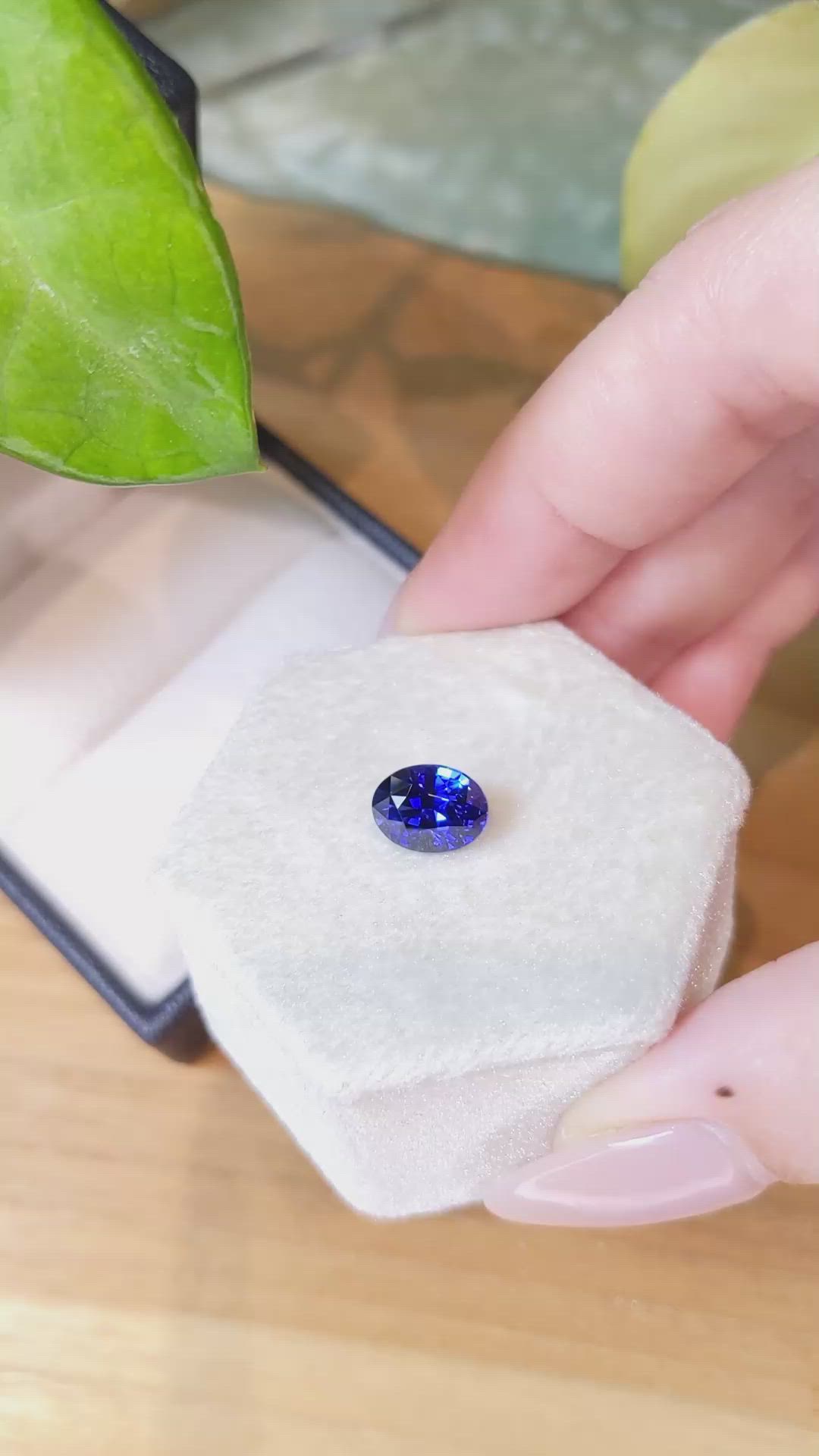 3.00 Ct. Blue Sapphire from Ceylon (Sri Lanka) Size Video