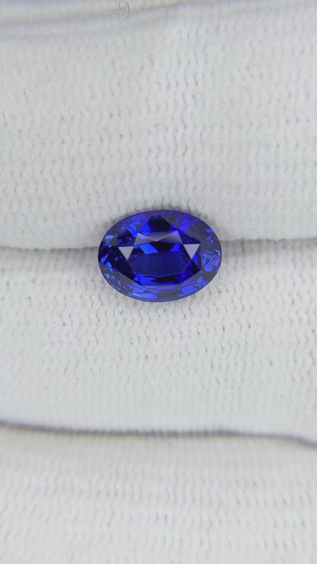 3.00 Ct. Blue Sapphire from Ceylon (Sri Lanka) Size Video