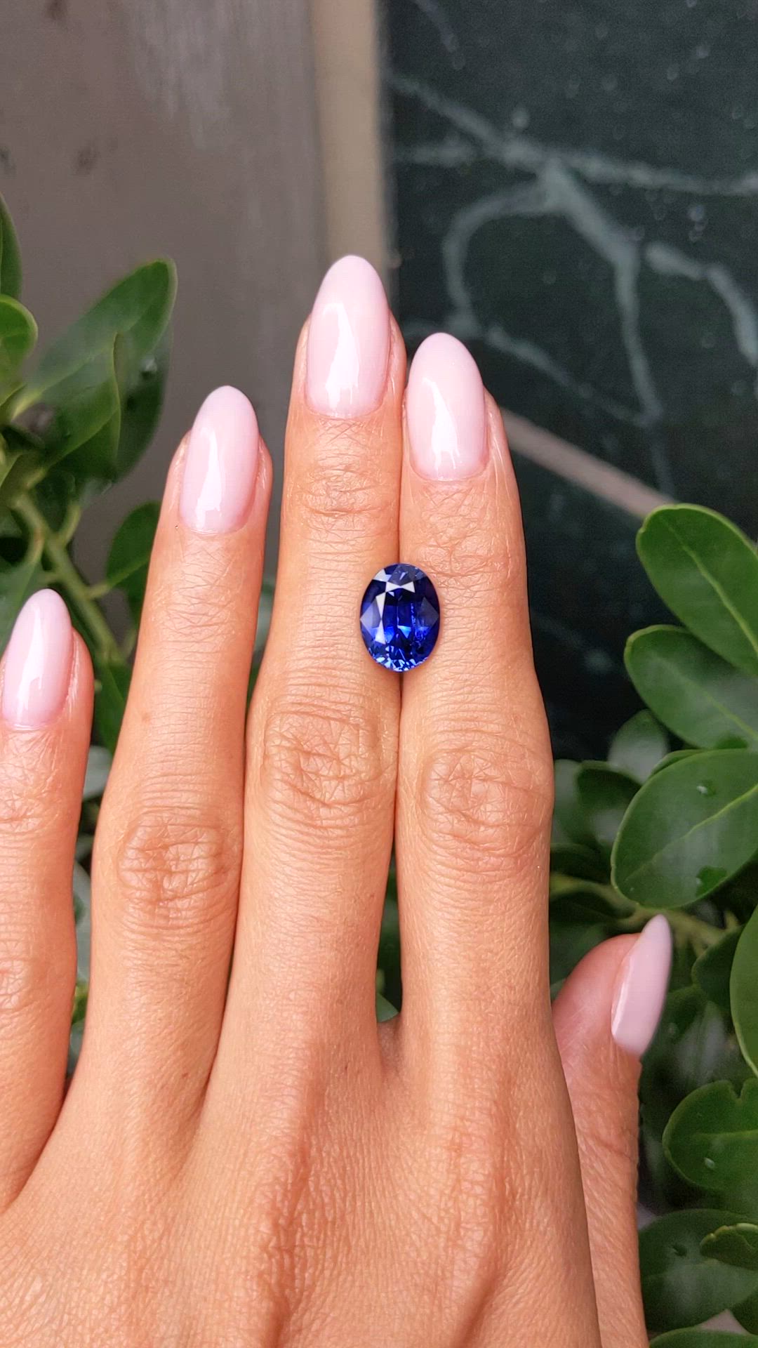5.52 Ct. Blue Sapphire from Ceylon (Sri Lanka) Size Video