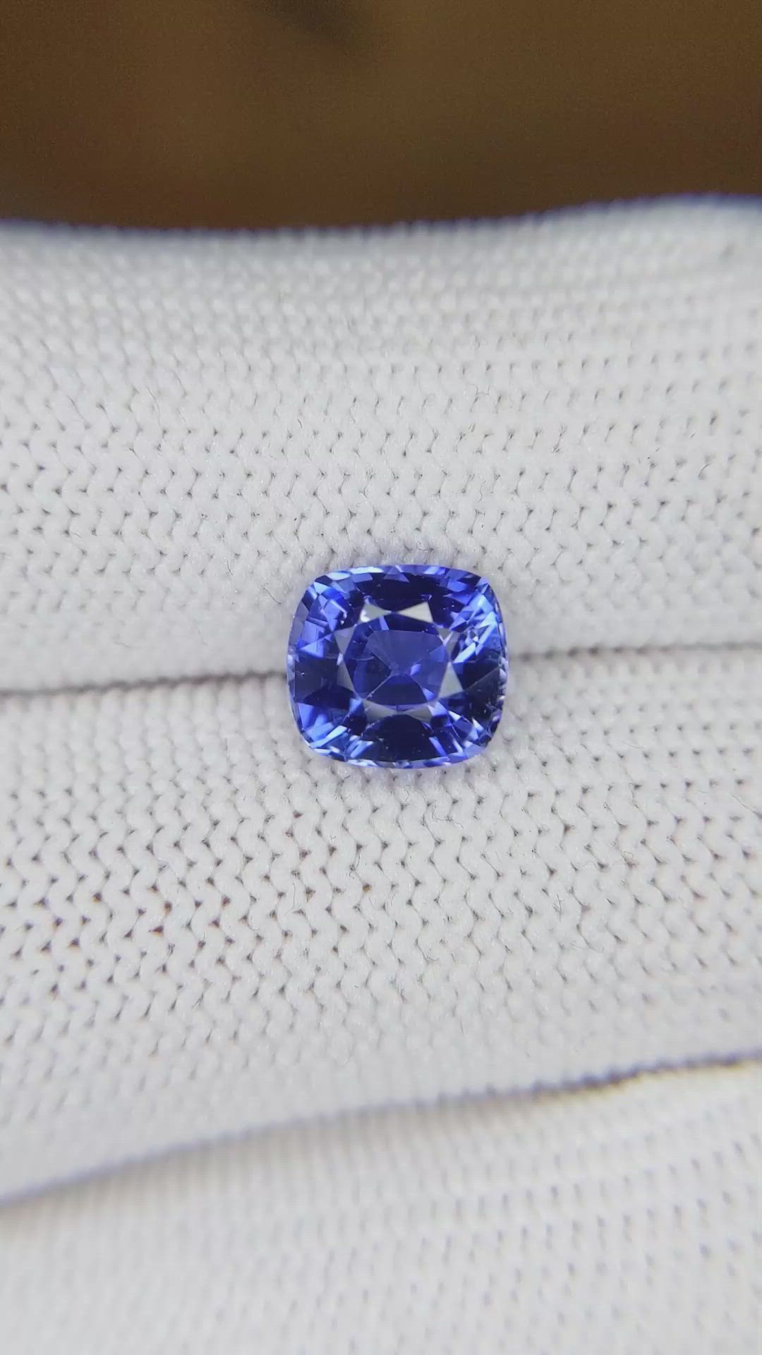 2.56 Ct. Blue Sapphire from Ceylon (Sri Lanka) Size Video